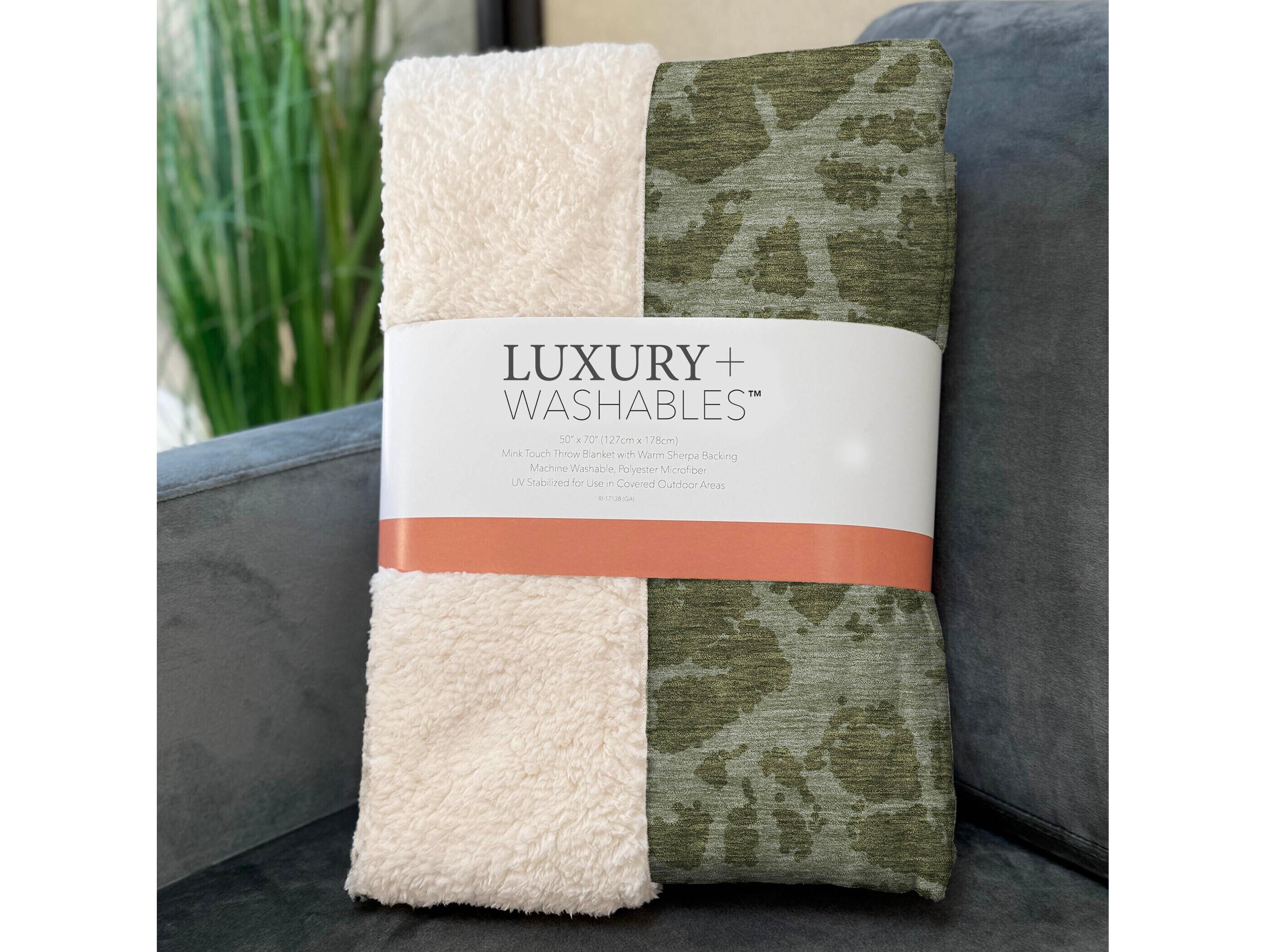 Dalyn Sherpa Green Polyester Throw