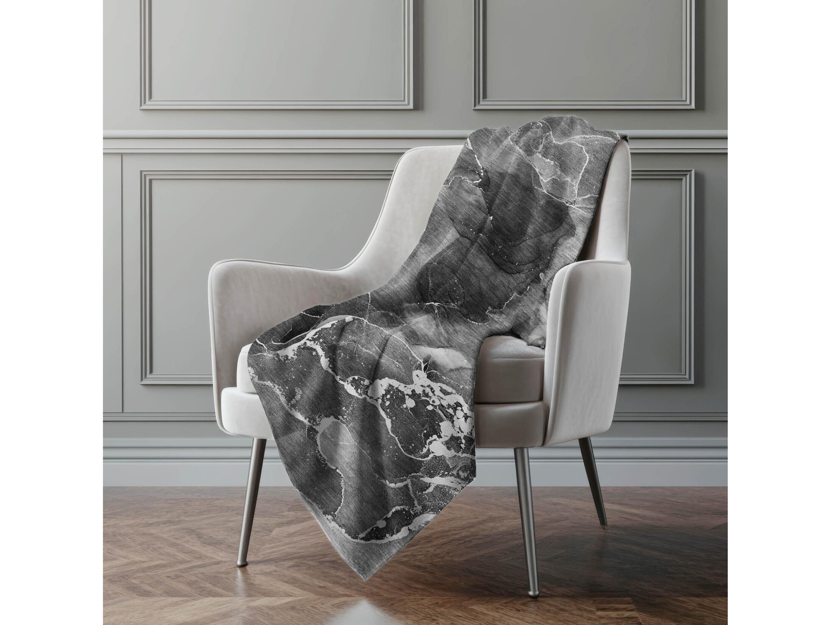 Dalyn Sherpa Gray Polyester Throw