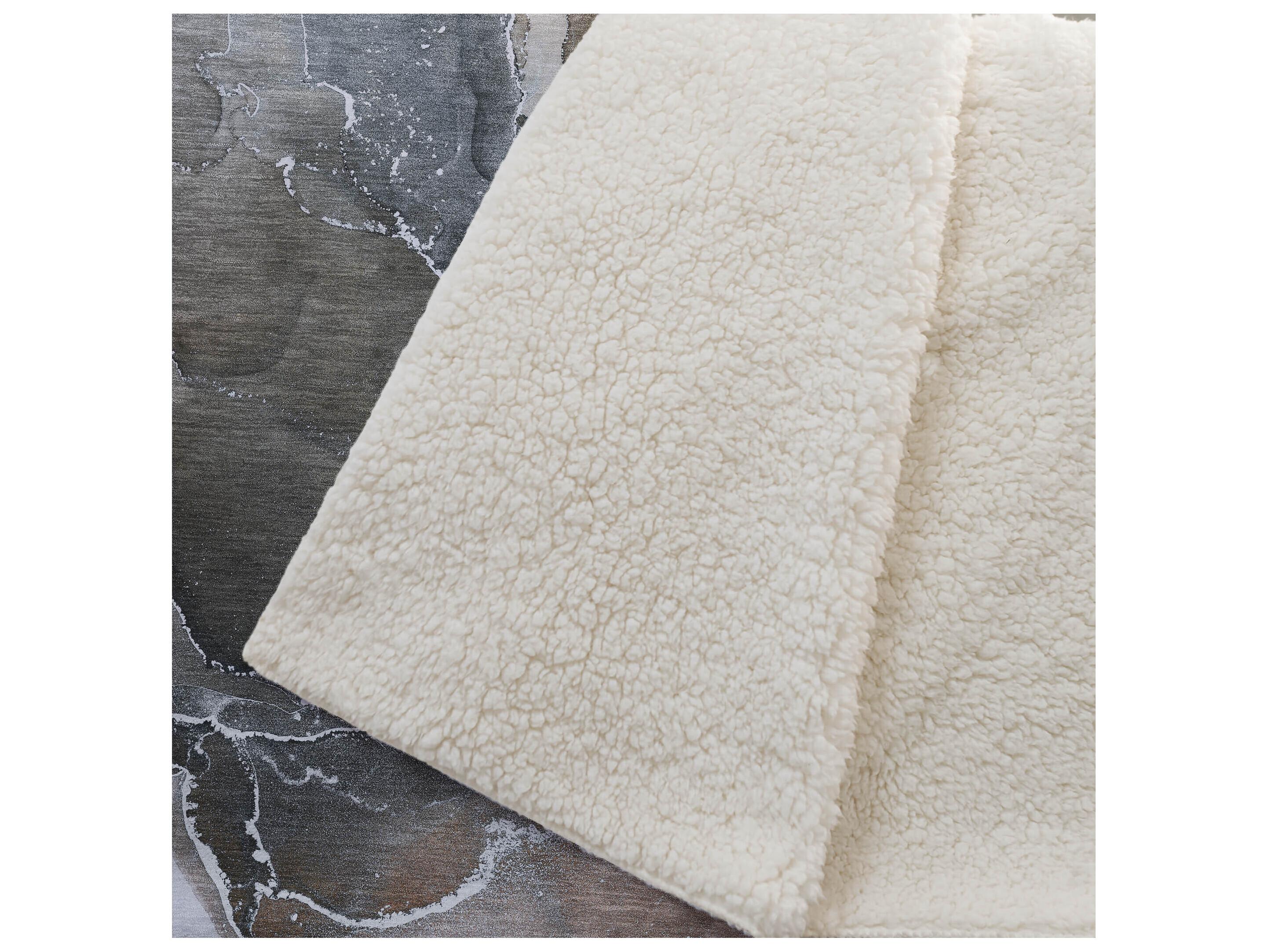 Dalyn Sherpa Orange Polyester Throw