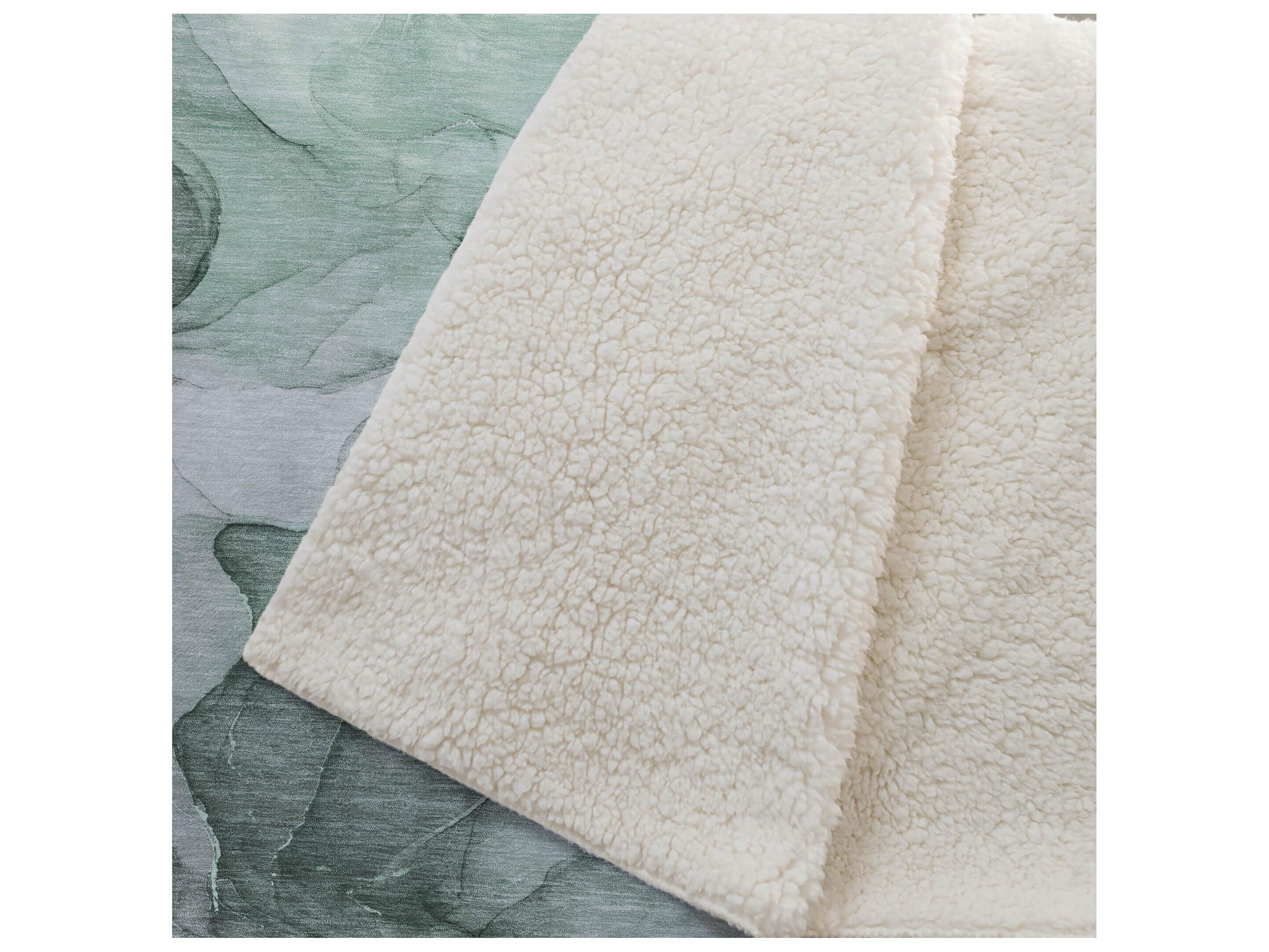 Dalyn Sherpa Green Polyester Throw