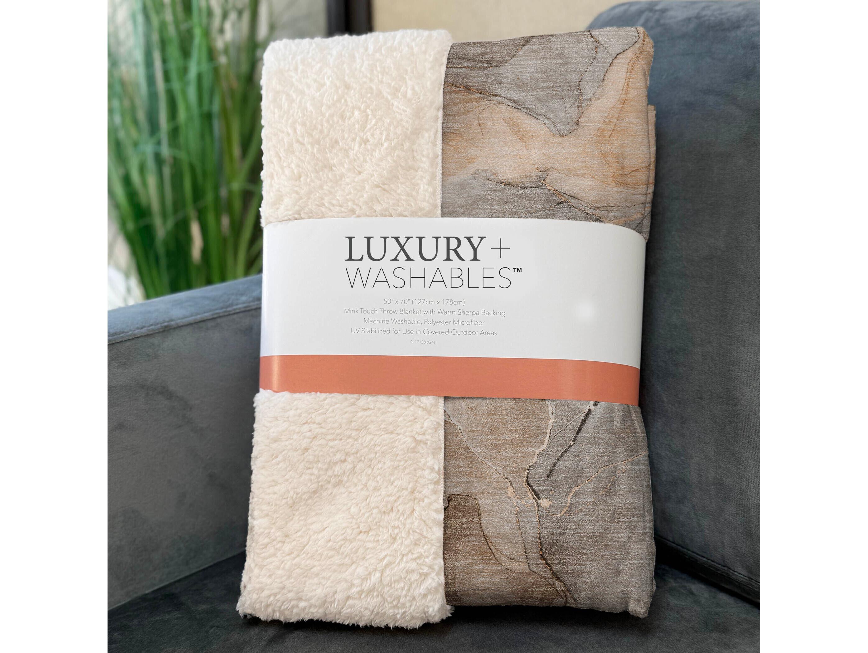 Dalyn Sherpa Orange Polyester Throw