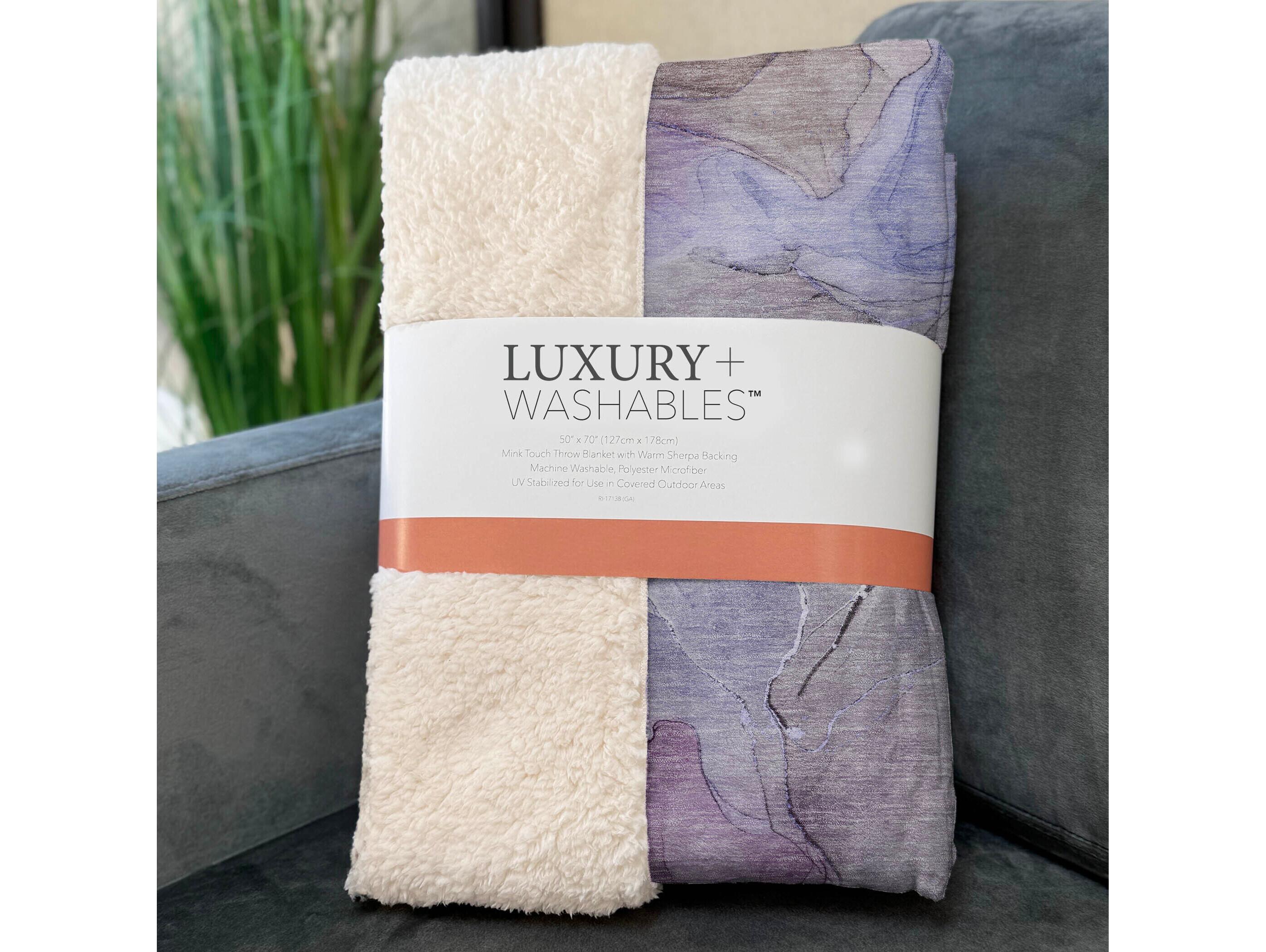 Dalyn Sherpa Purple Polyester Throw