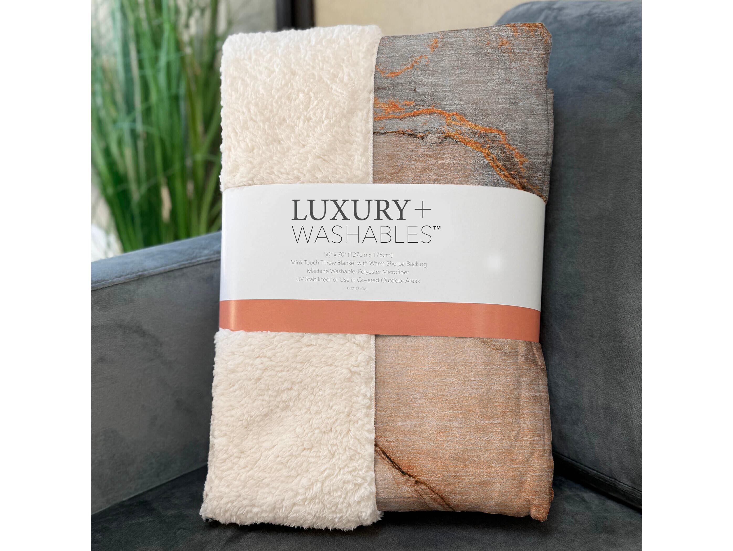 Dalyn Sherpa Orange Polyester Throw