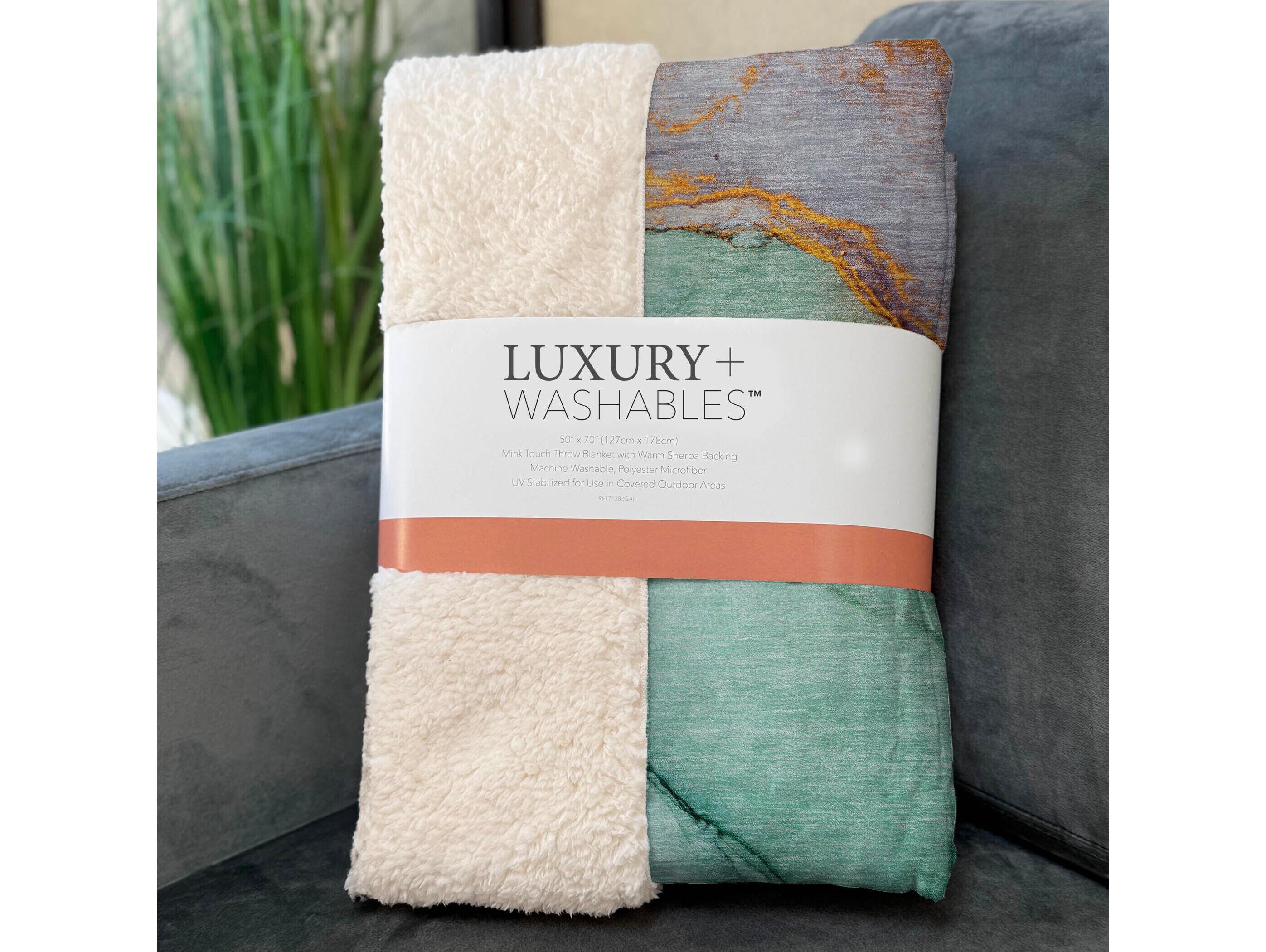 Dalyn Sherpa Teal Polyester Throw