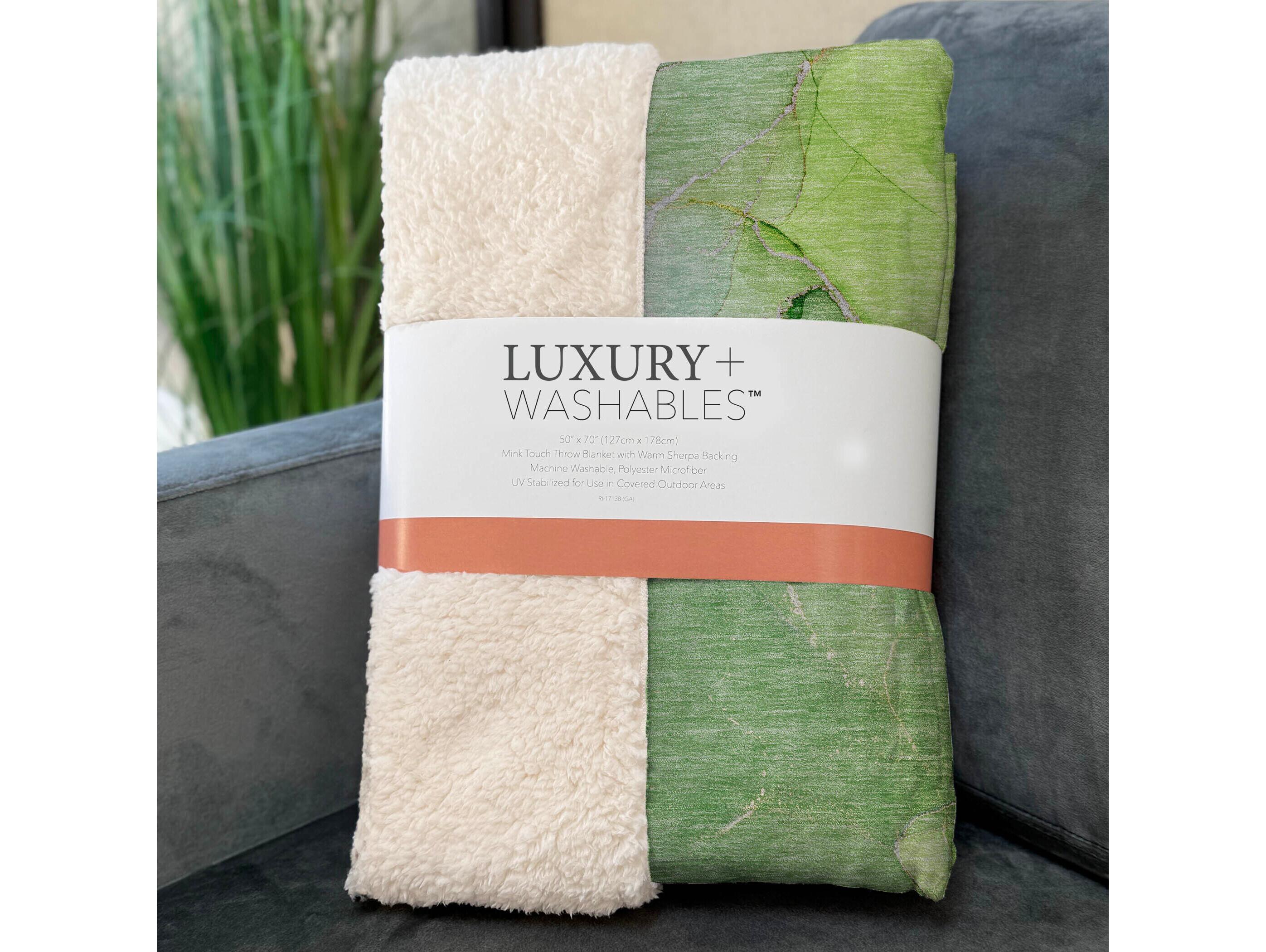 Dalyn Sherpa Green Polyester Throw