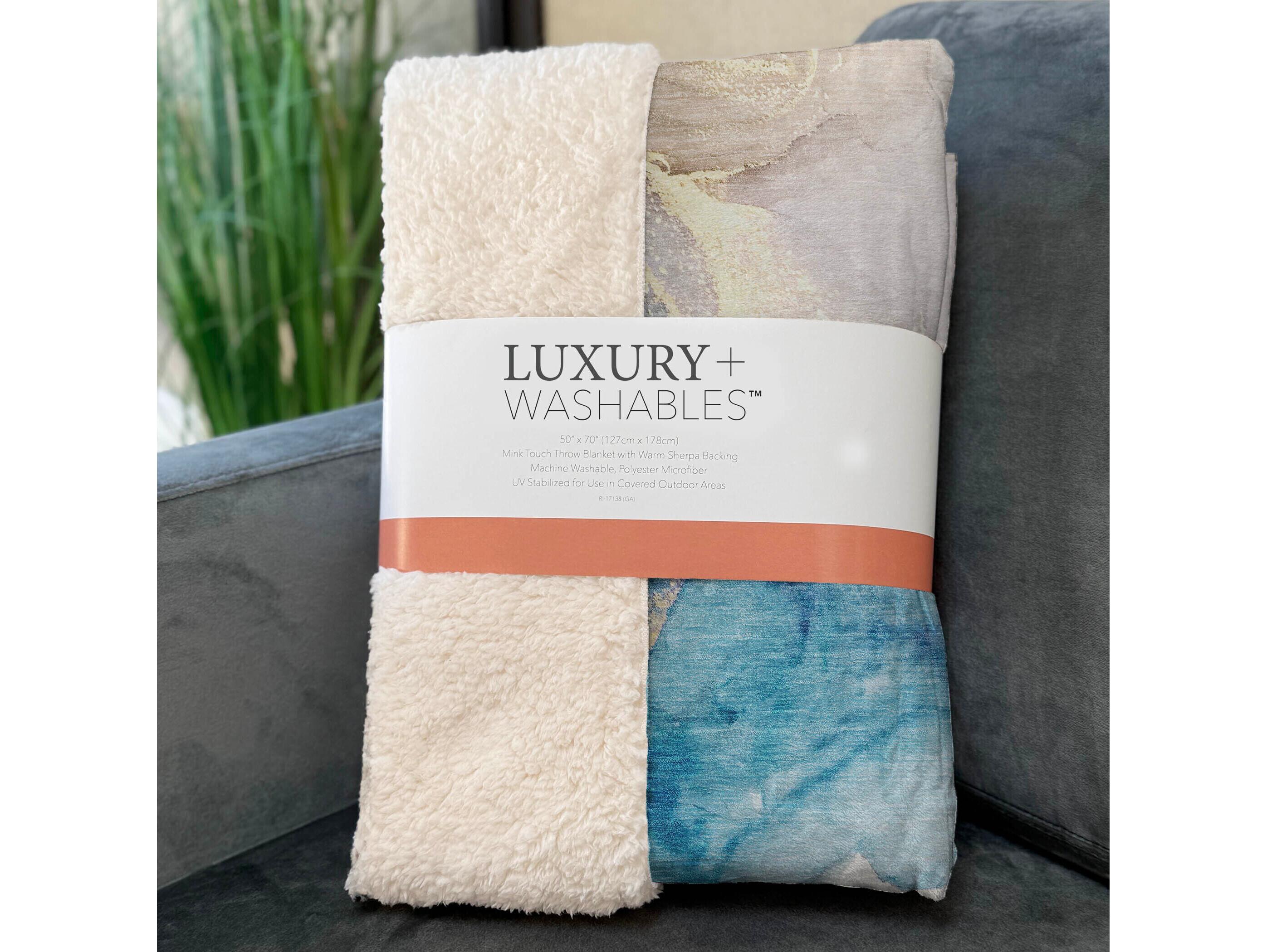 Dalyn Sherpa Brown Polyester Throw