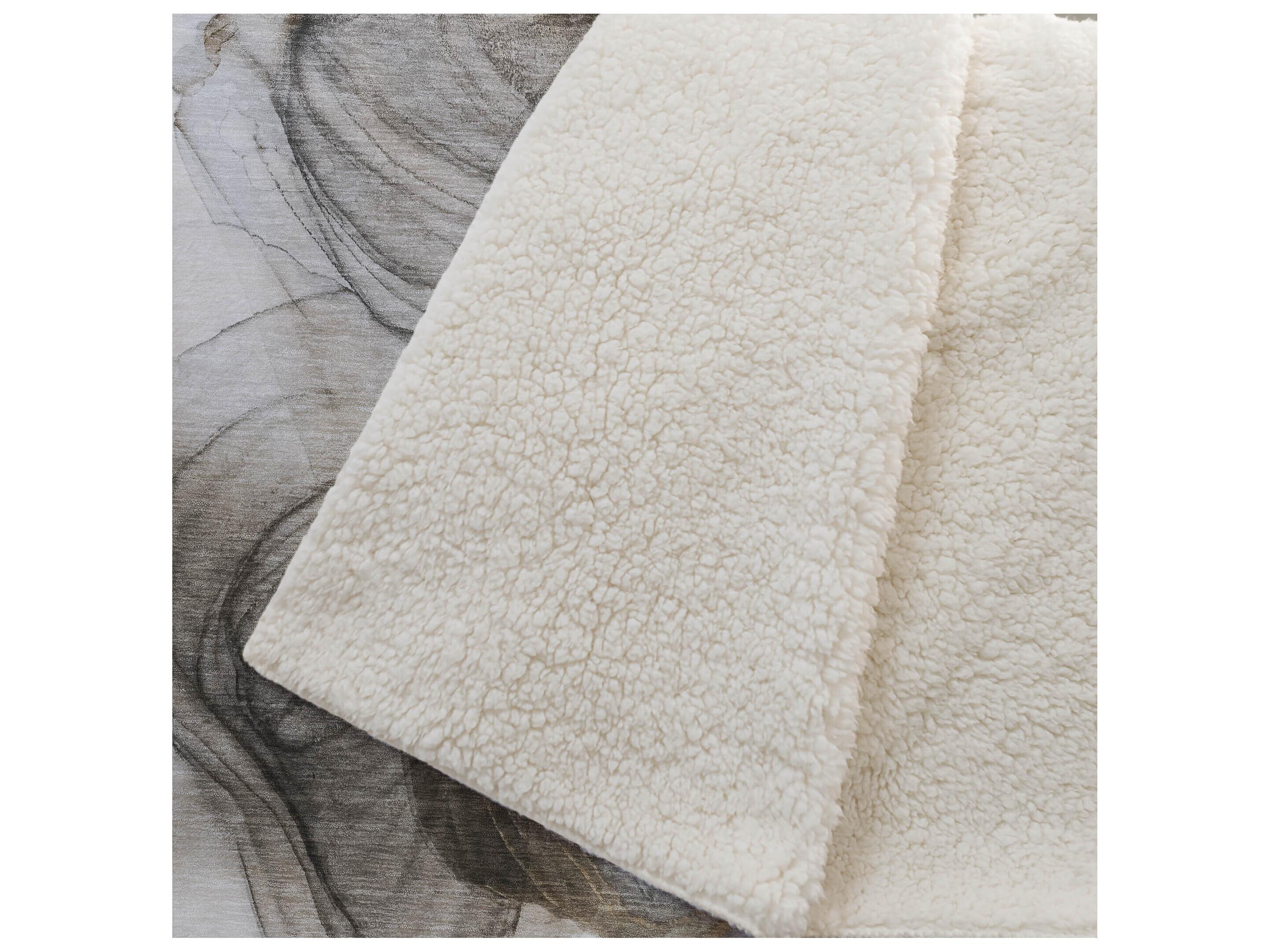 Dalyn Sherpa Brown Polyester Throw