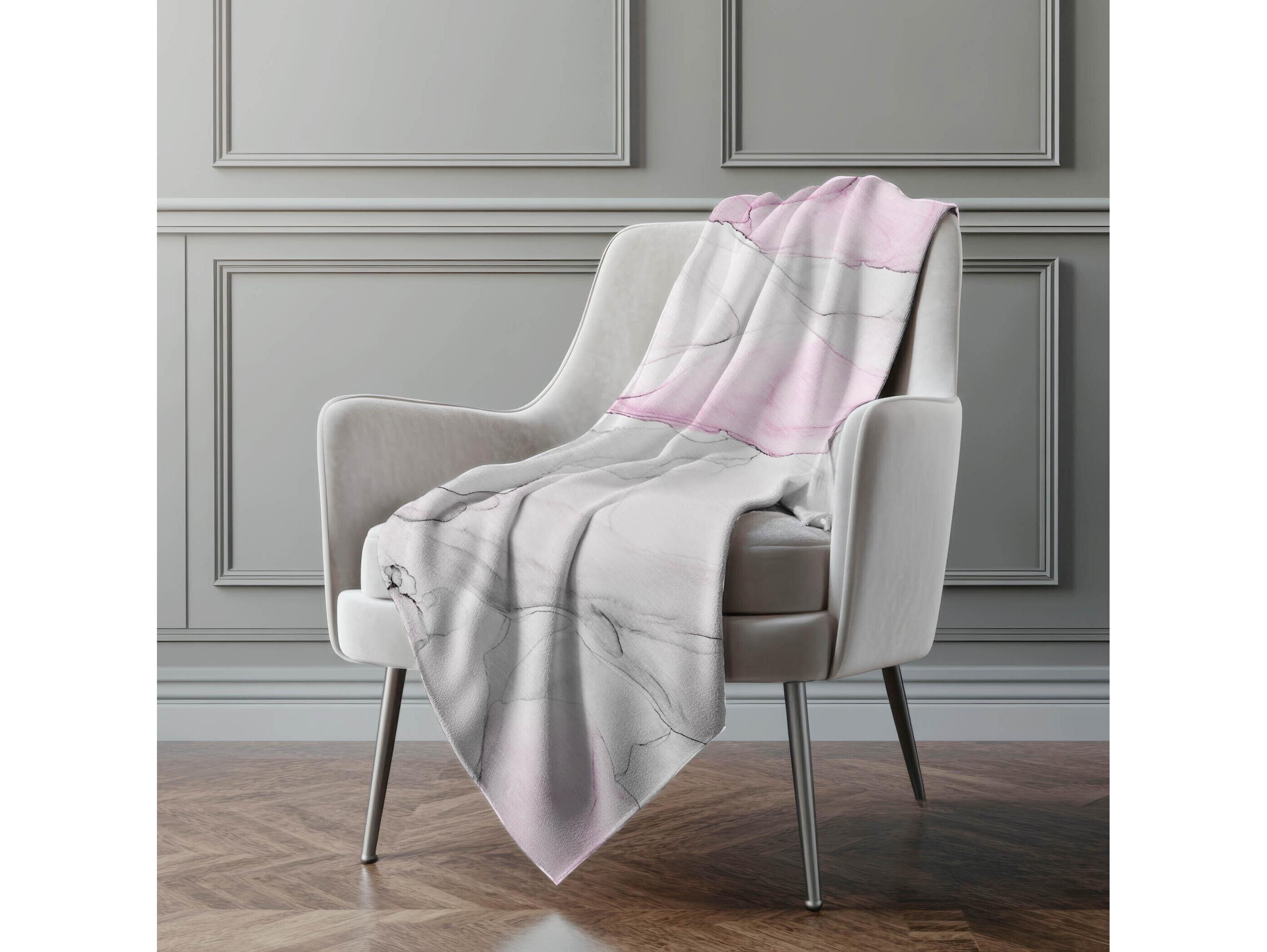 Dalyn Sherpa Pink Polyester Throw