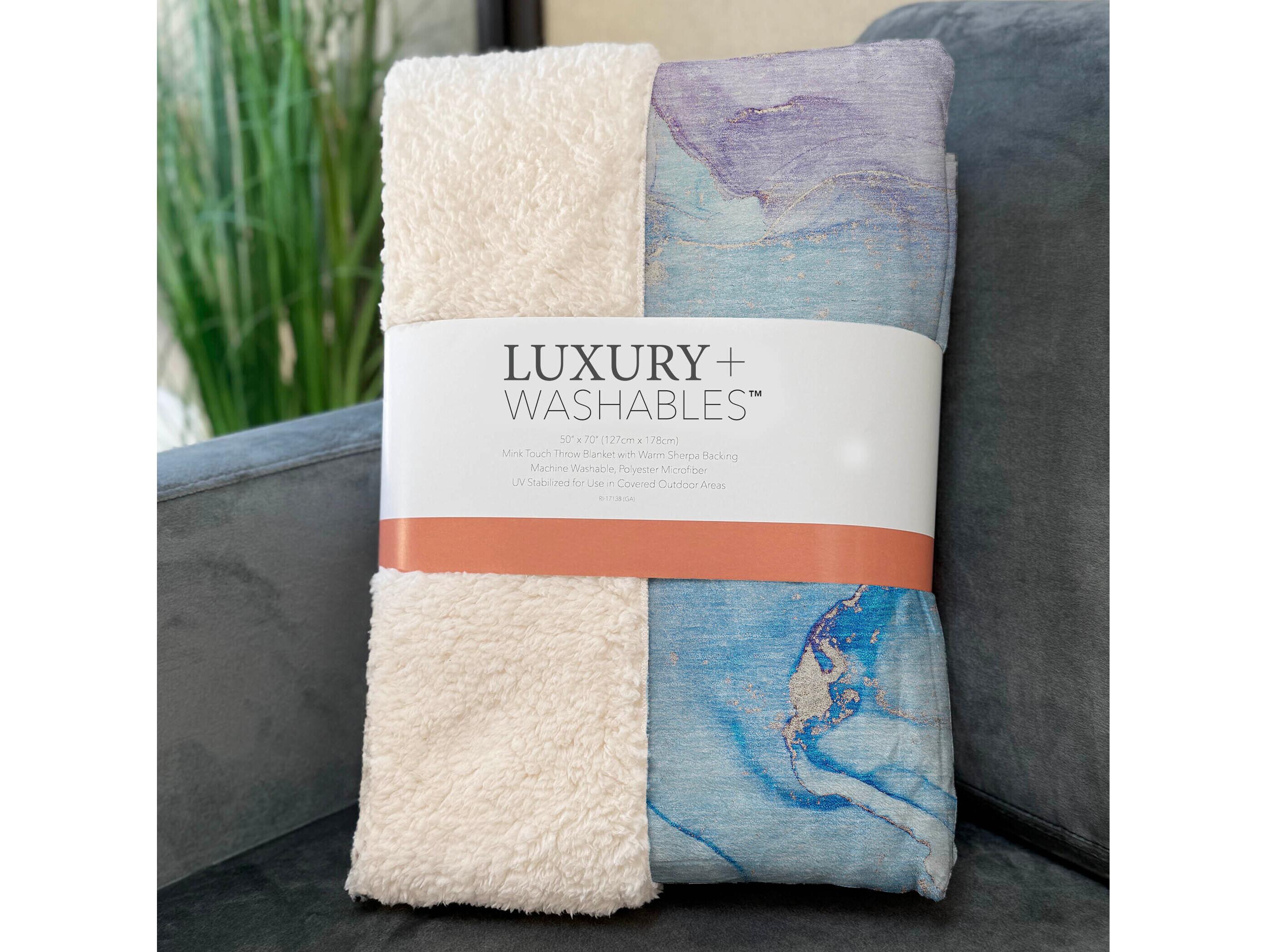 Dalyn Sherpa Purple Polyester Throw