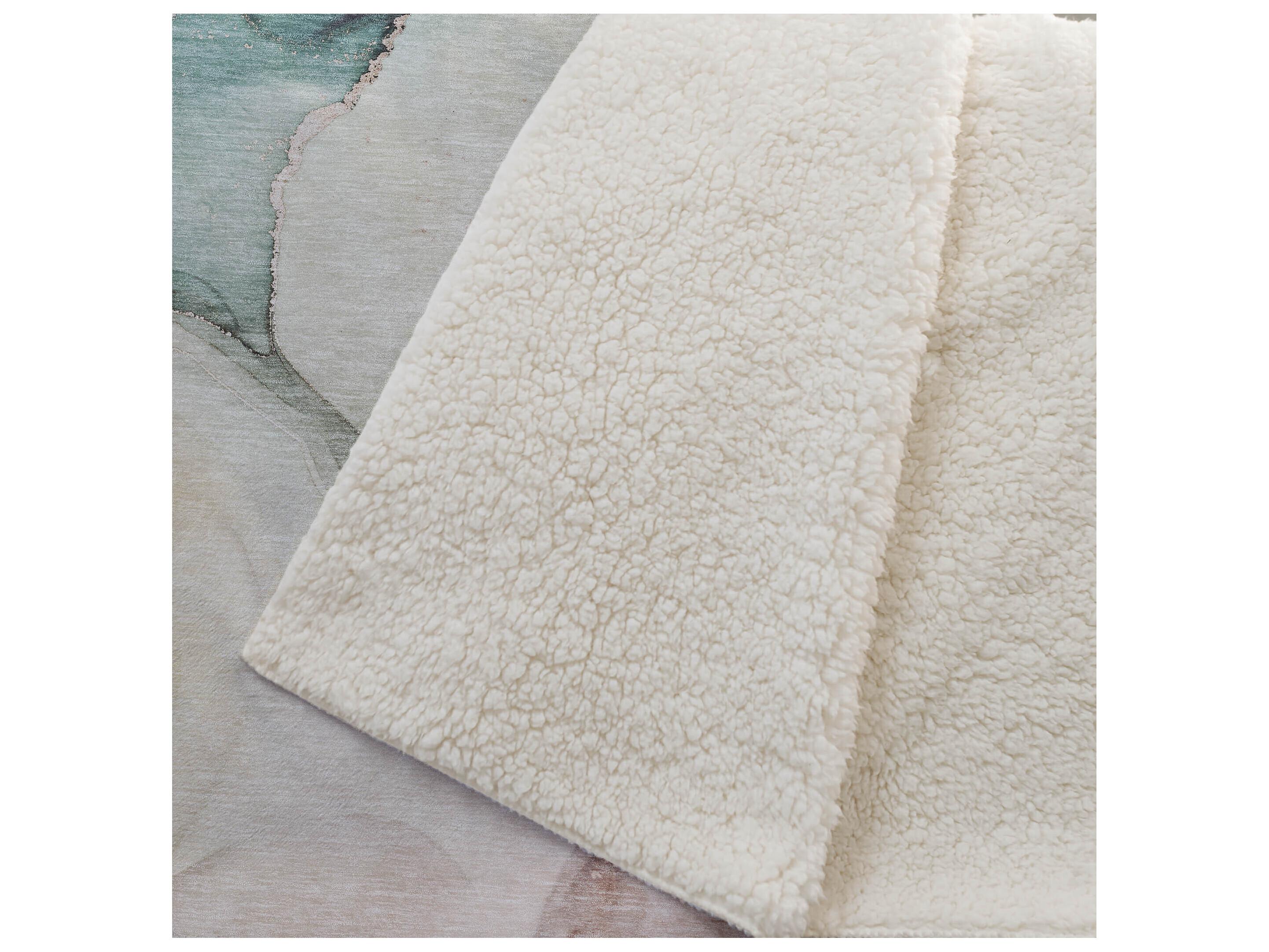 Dalyn Sherpa Teal Polyester Throw