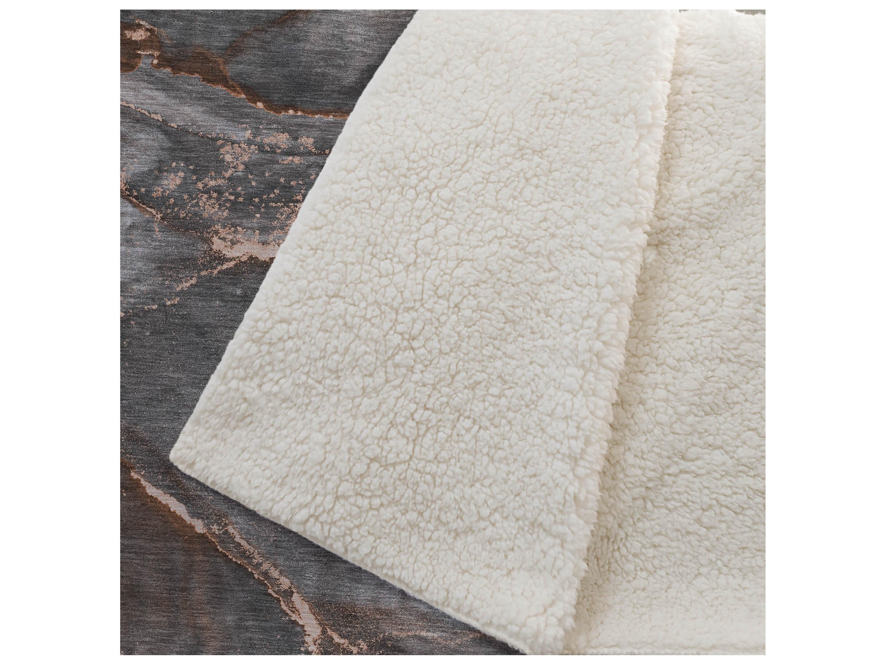 Dalyn Sherpa Orange Polyester Throw