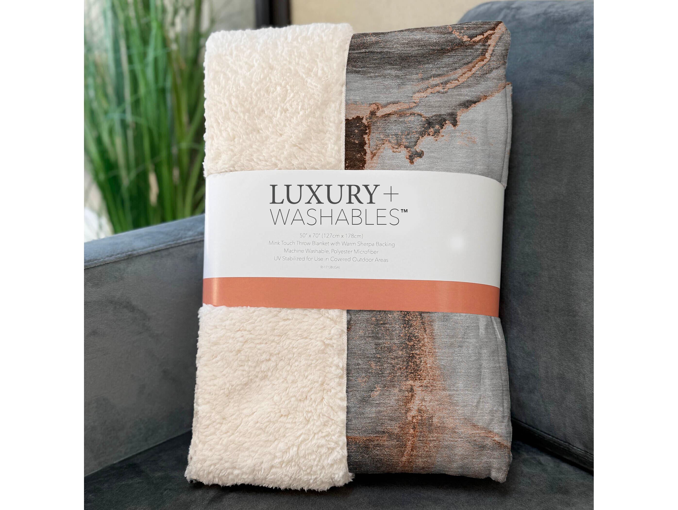 Dalyn Sherpa Orange Polyester Throw