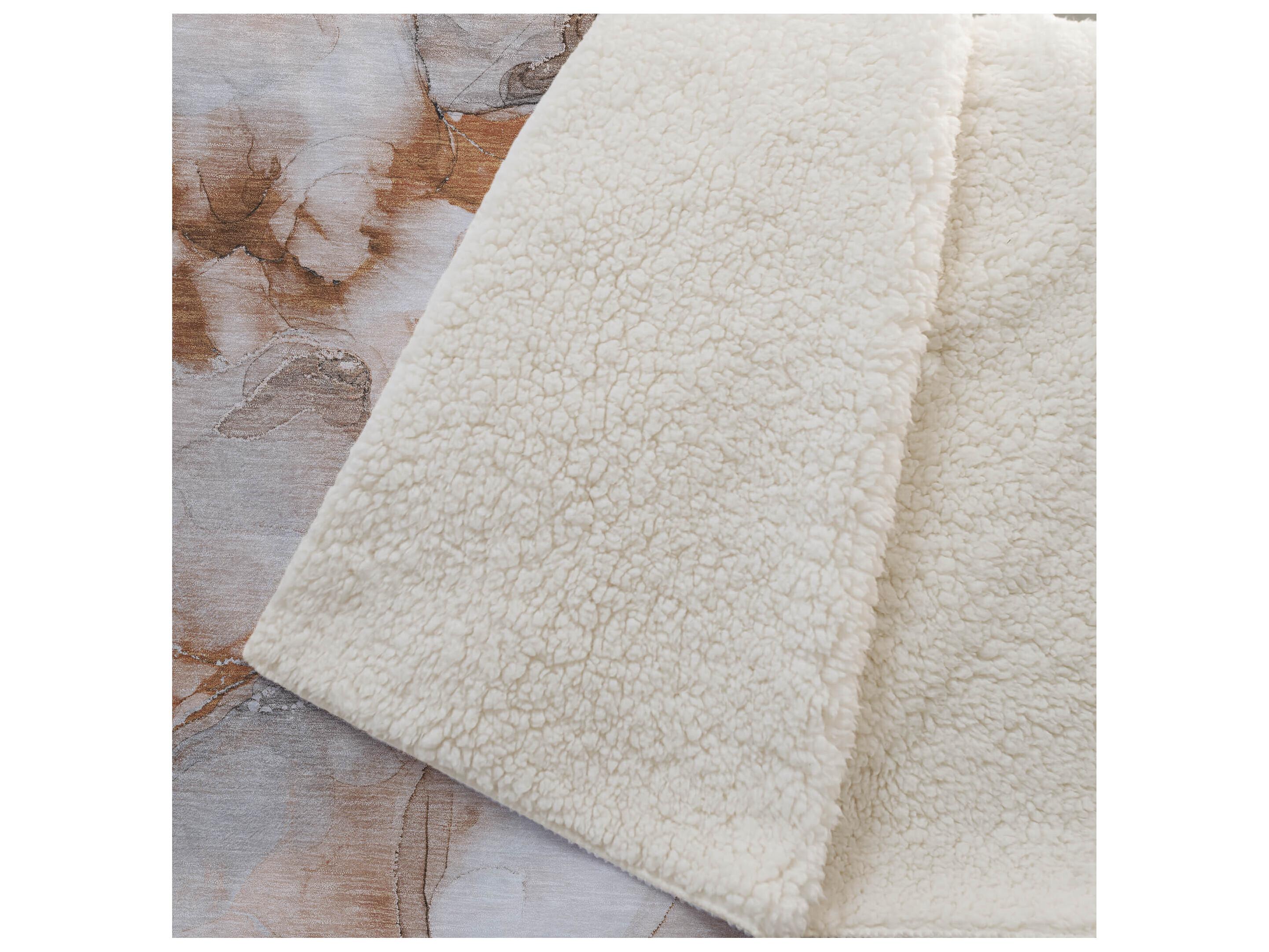 Dalyn Sherpa Orange Polyester Throw