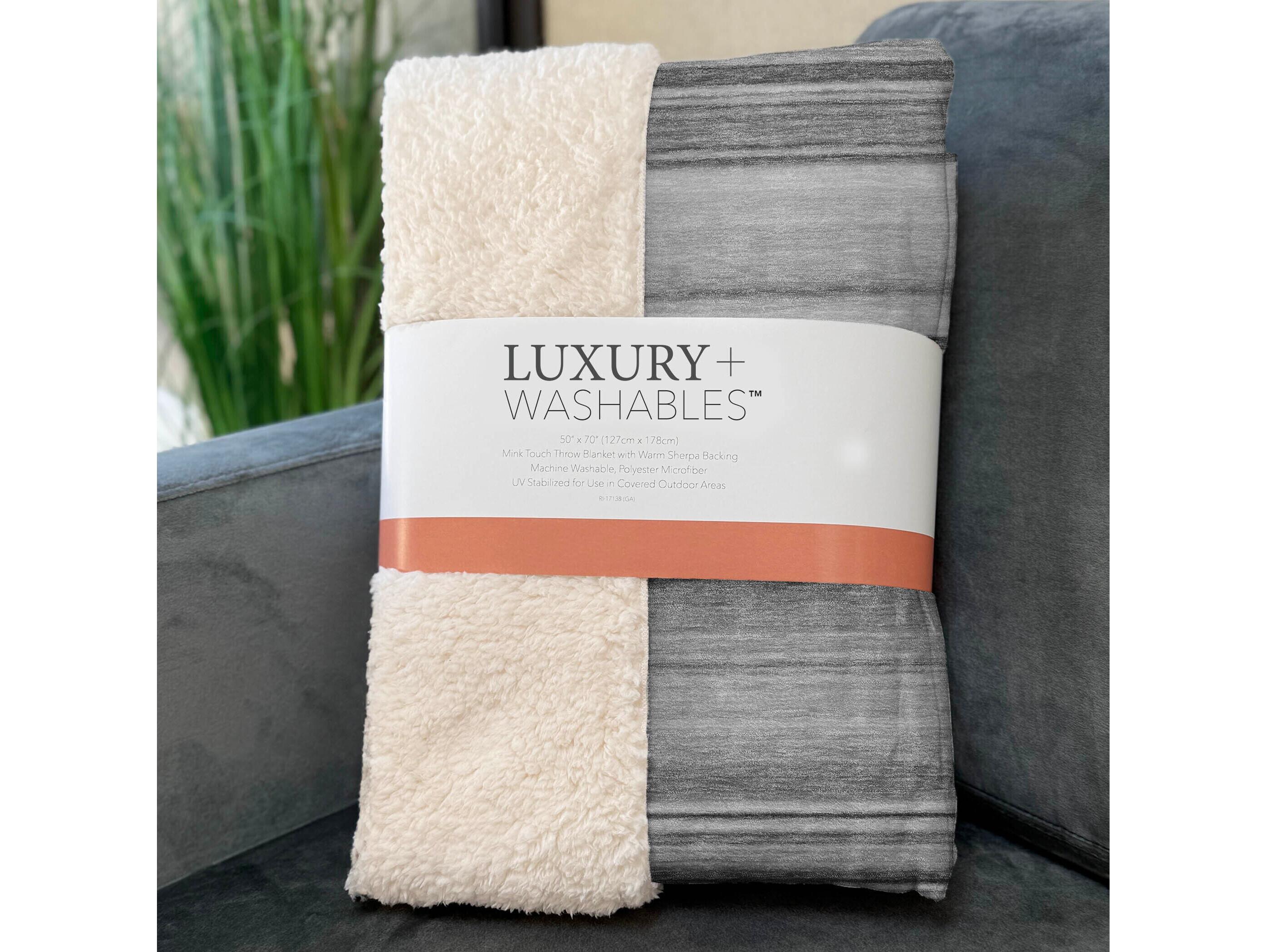 Dalyn Sherpa Gray Polyester Throw