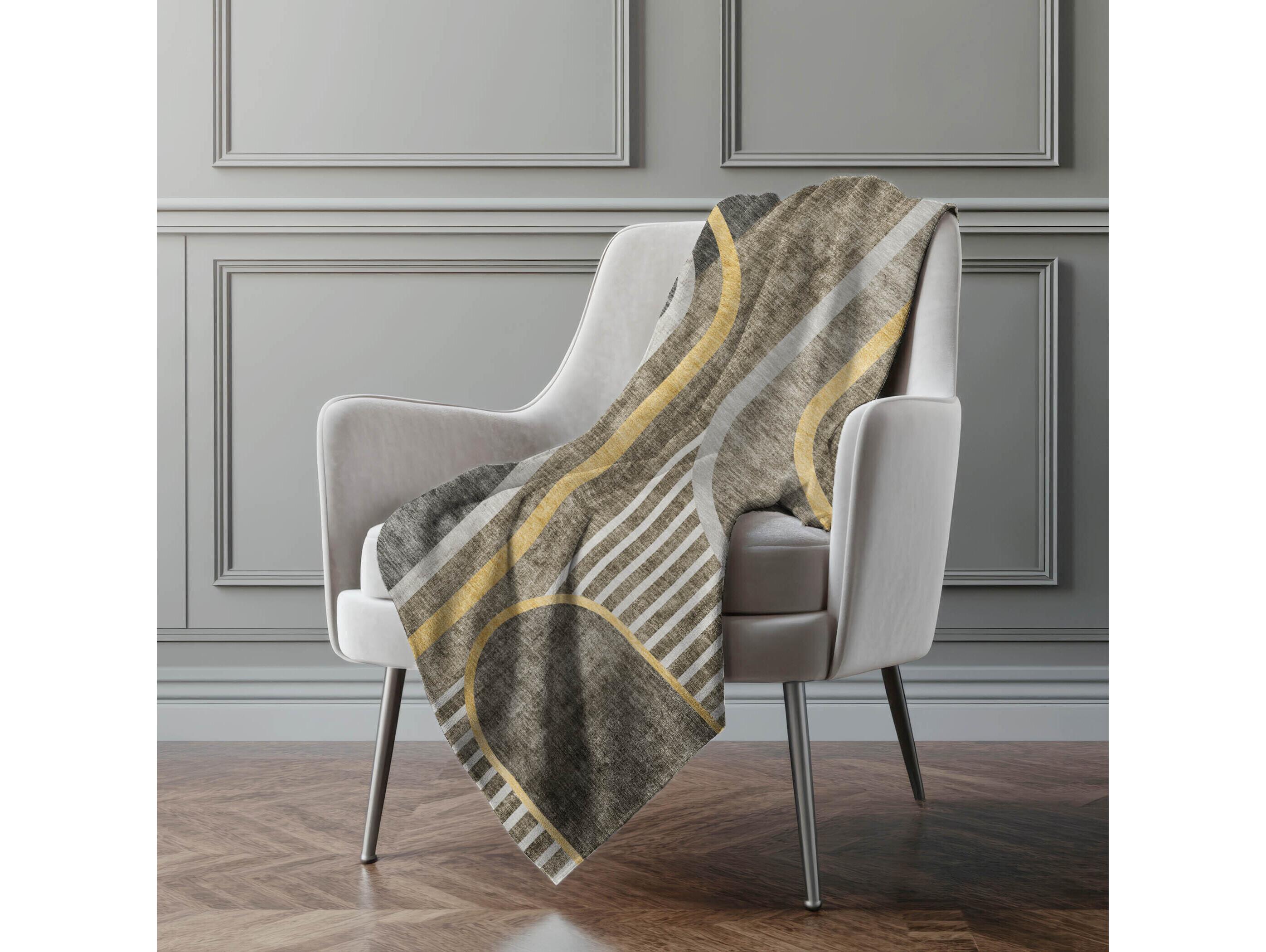 Dalyn Sherpa Brown Polyester Throw