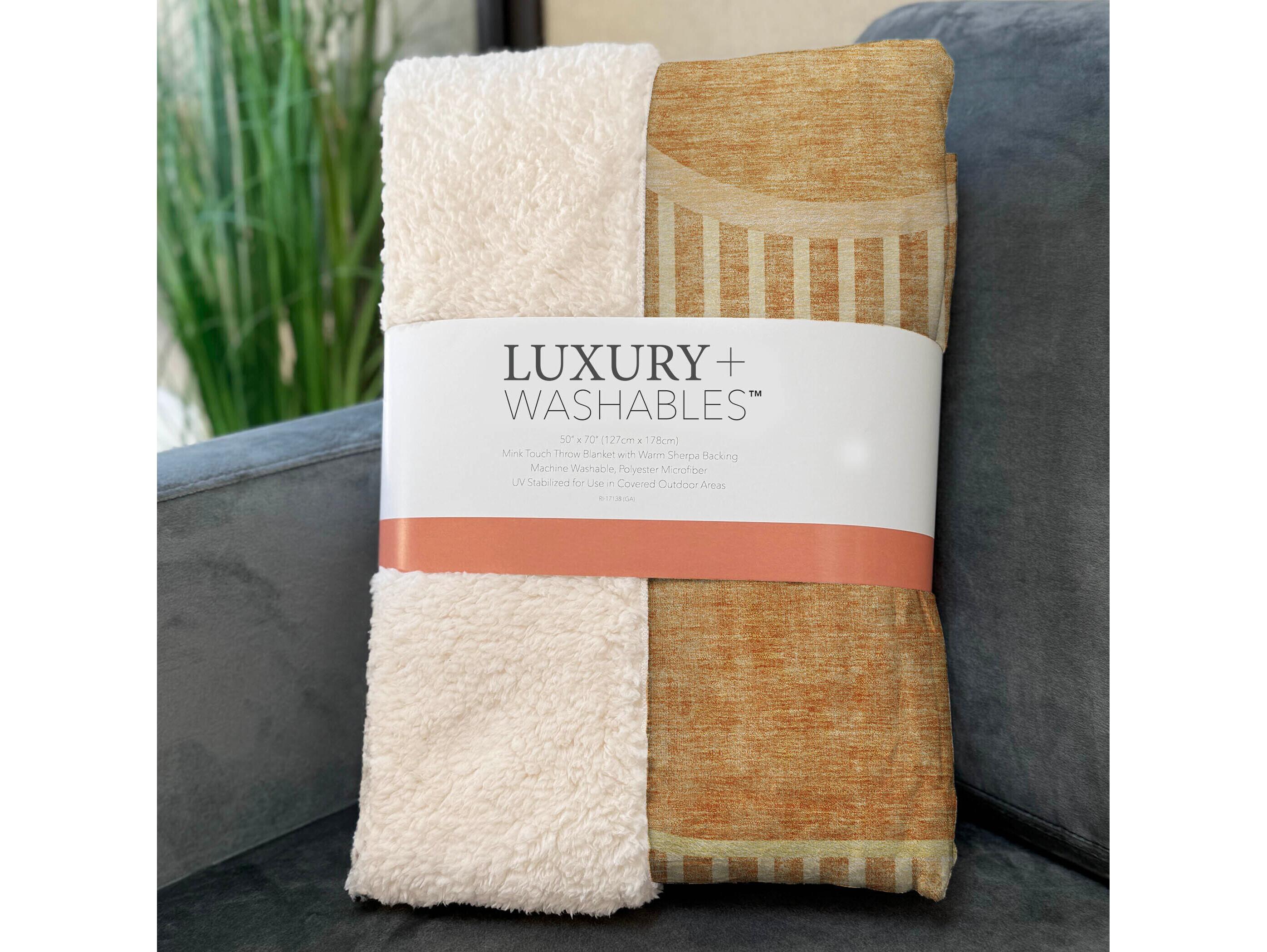 Dalyn Sherpa Orange Polyester Throw