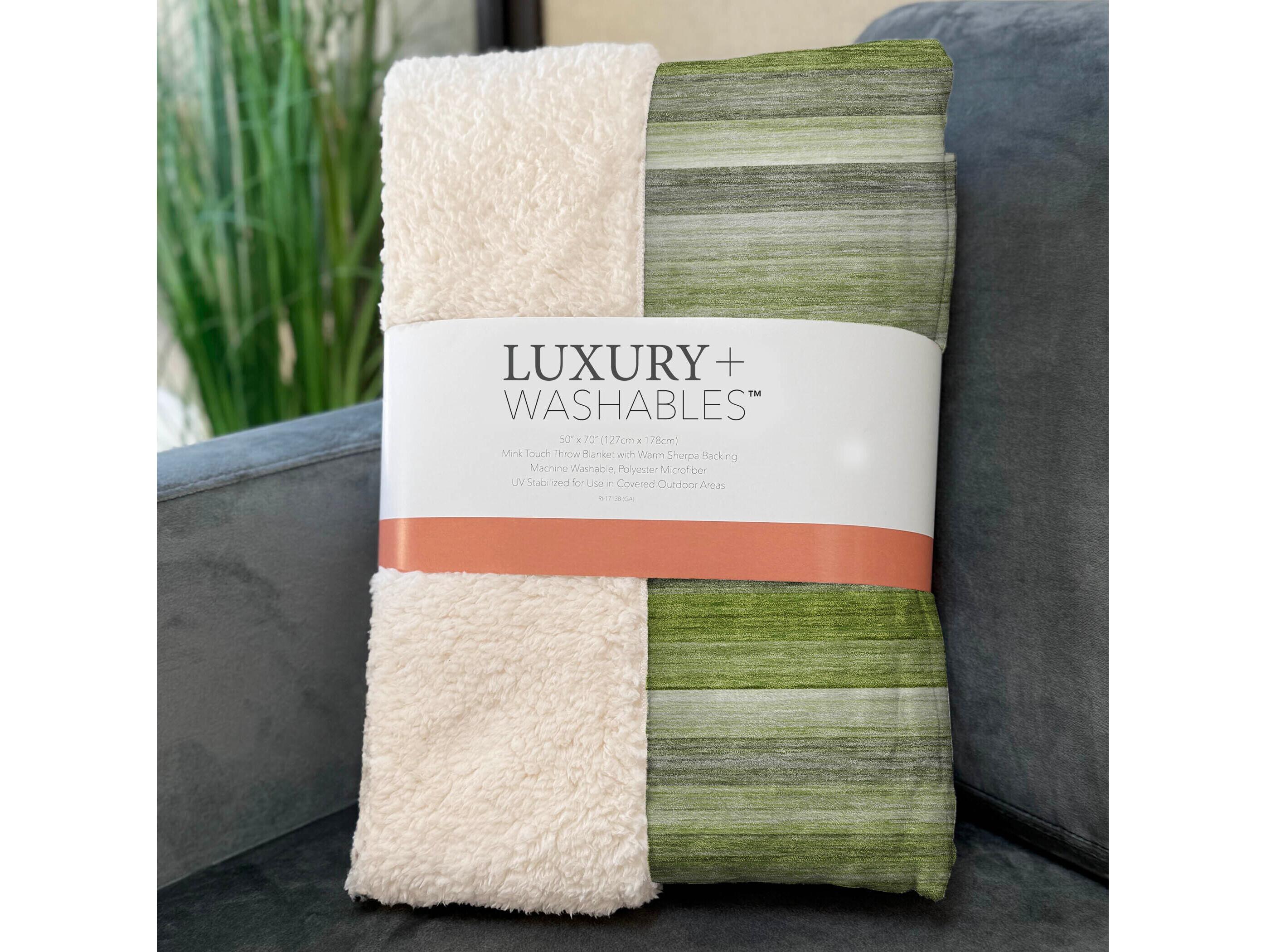 Dalyn Sherpa Green Polyester Throw