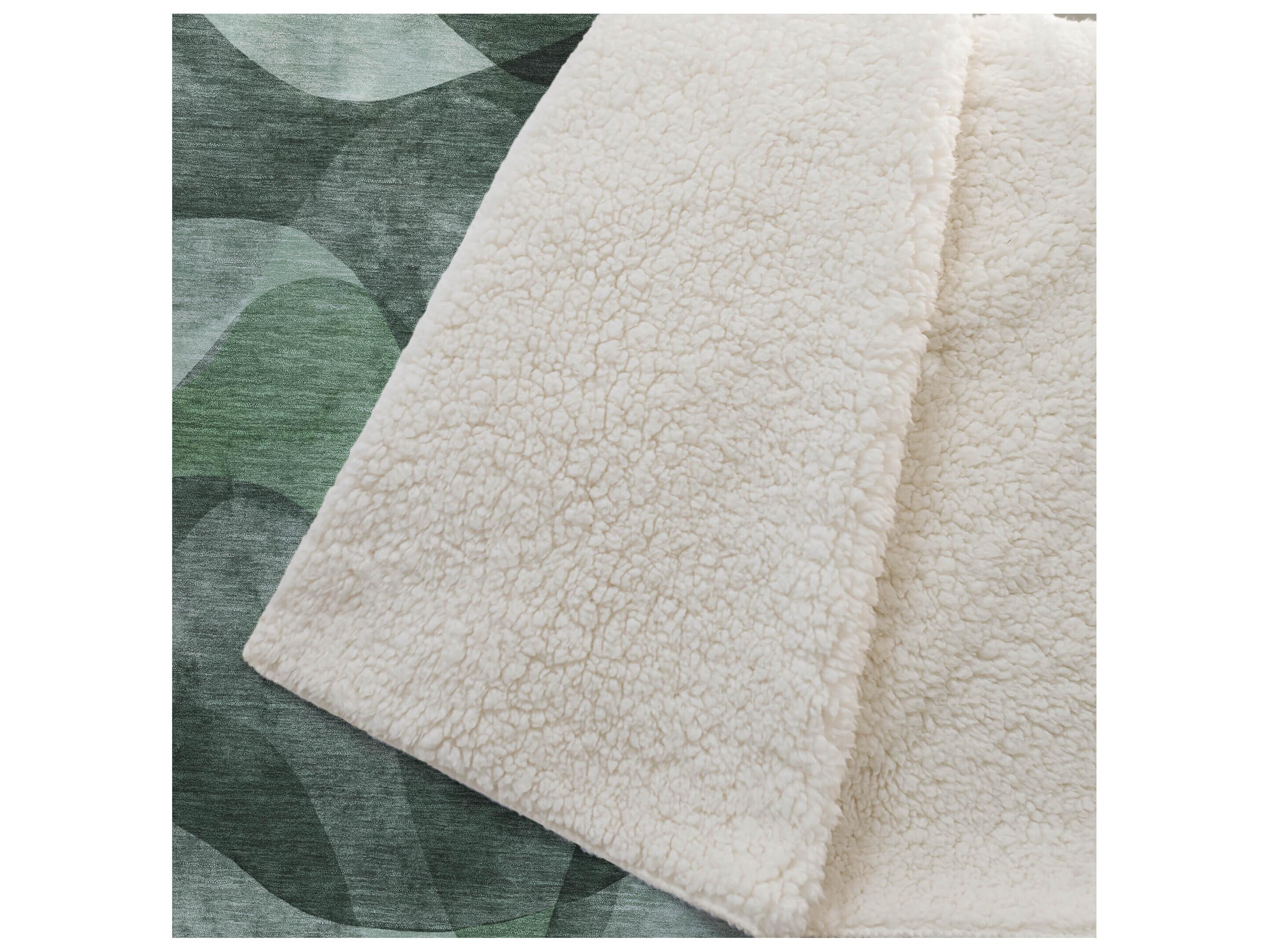 Dalyn Sherpa Green Polyester Throw