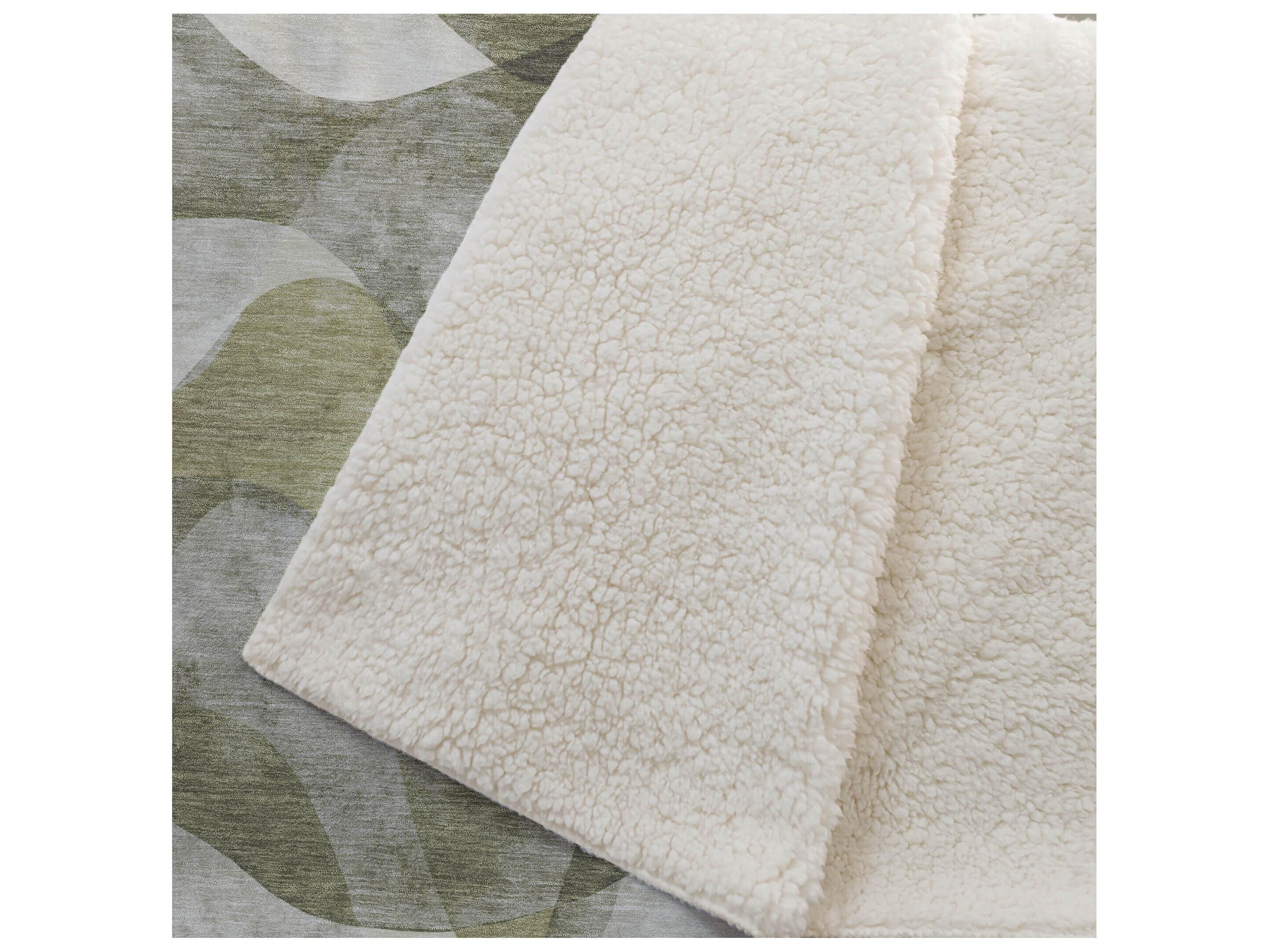 Dalyn Sherpa Green Polyester Throw