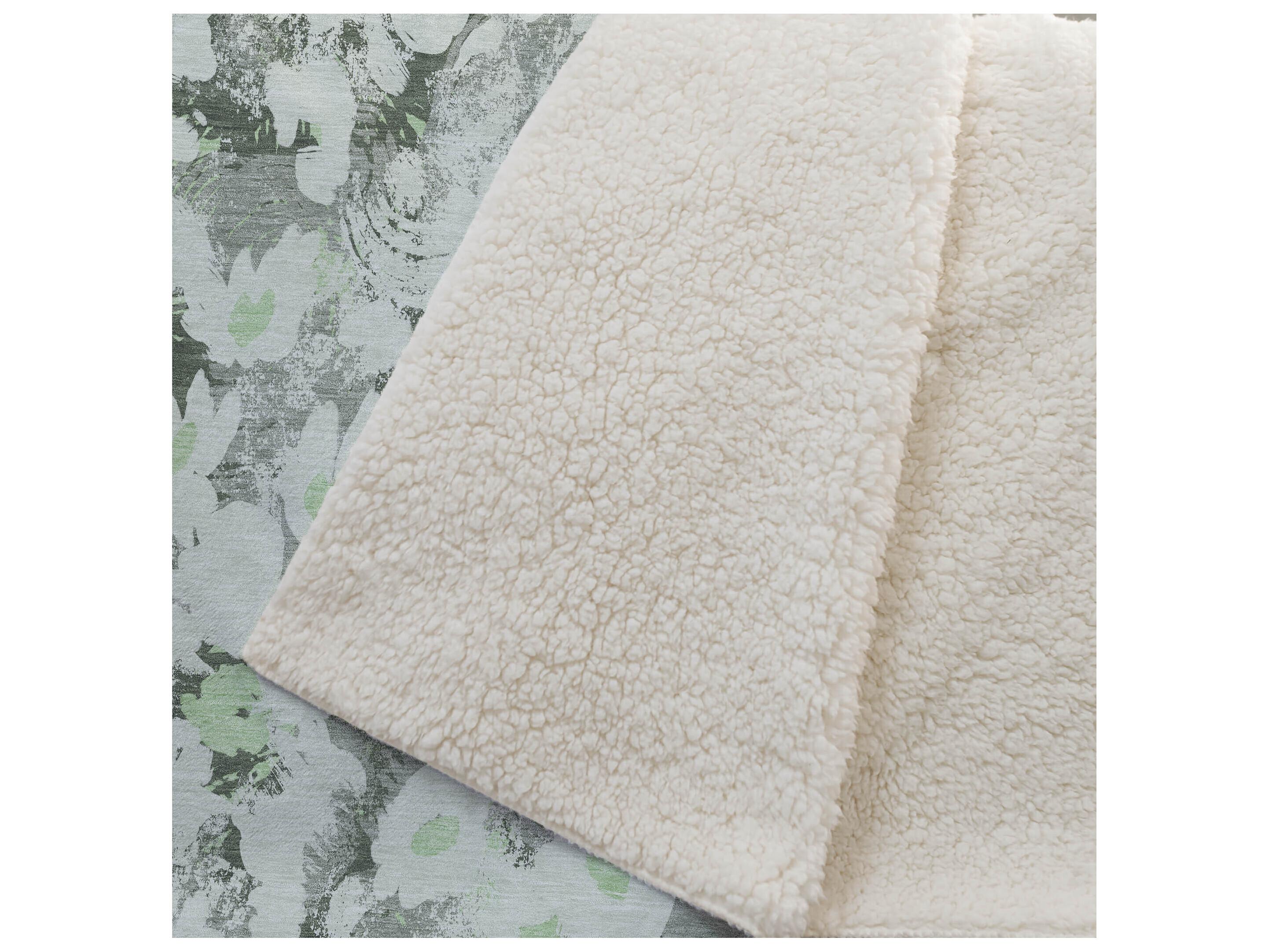 Dalyn Sherpa Green Polyester Throw