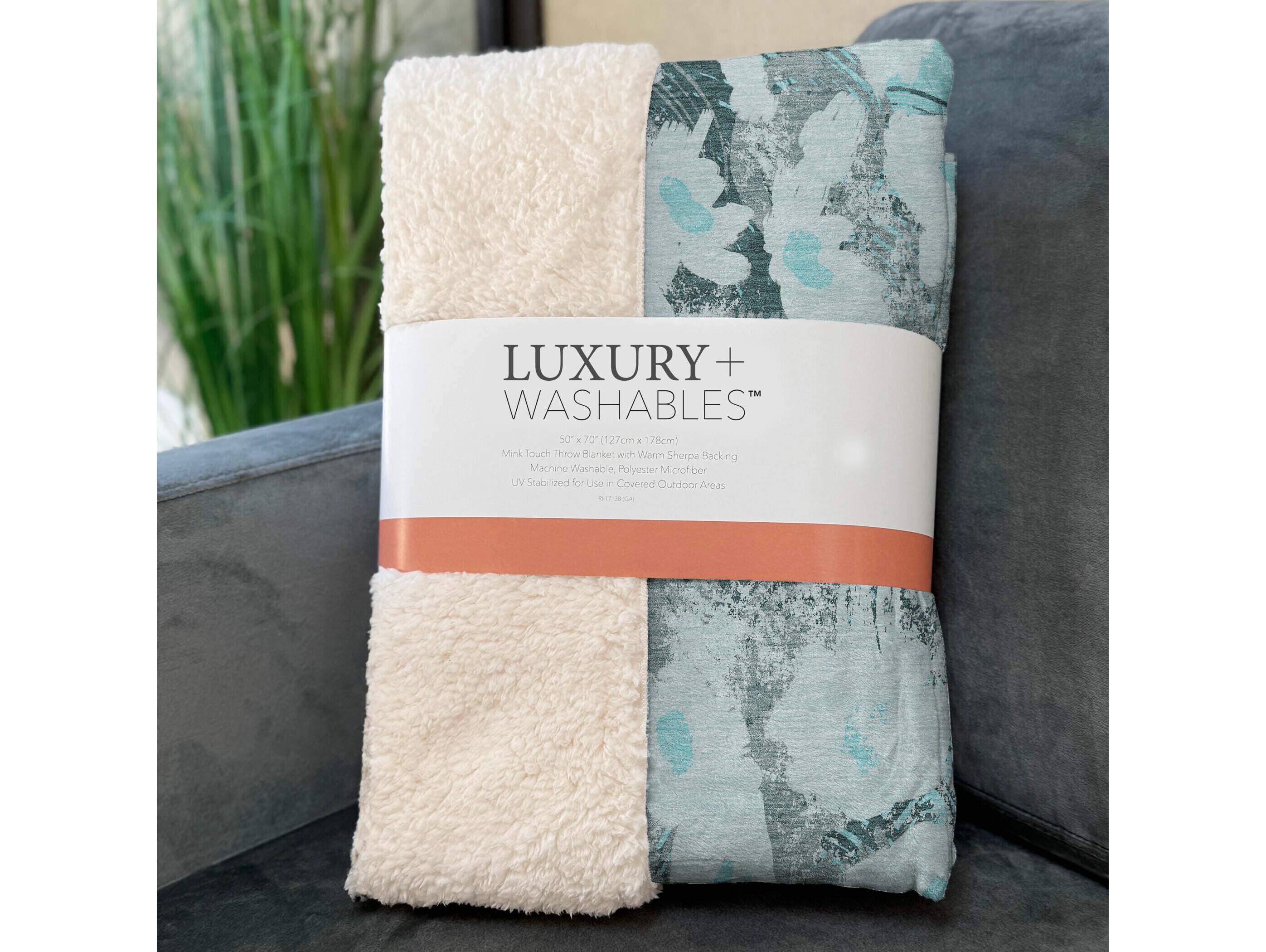 Dalyn Sherpa Teal Polyester Throw