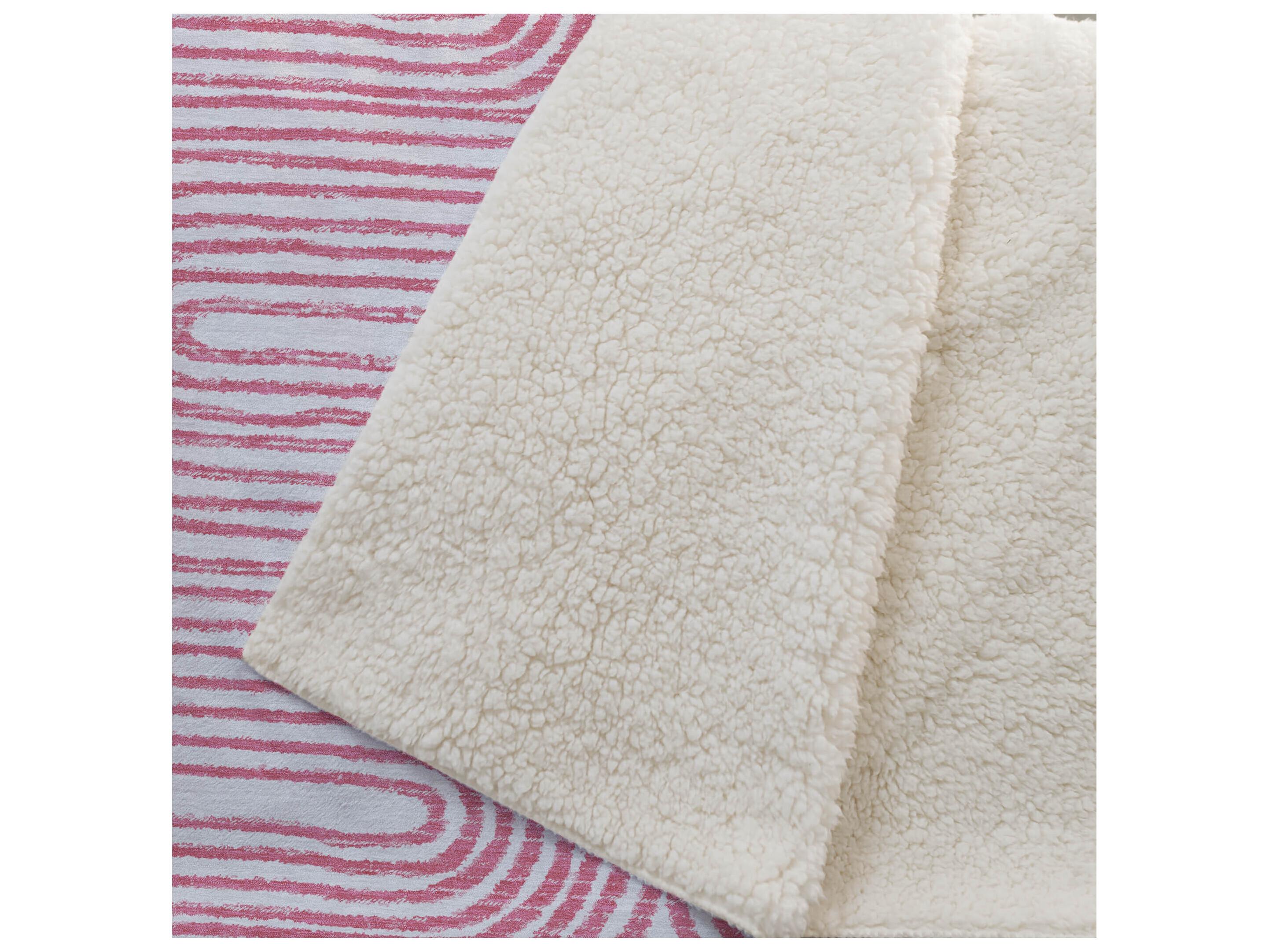 Dalyn Sherpa Pink Polyester Throw