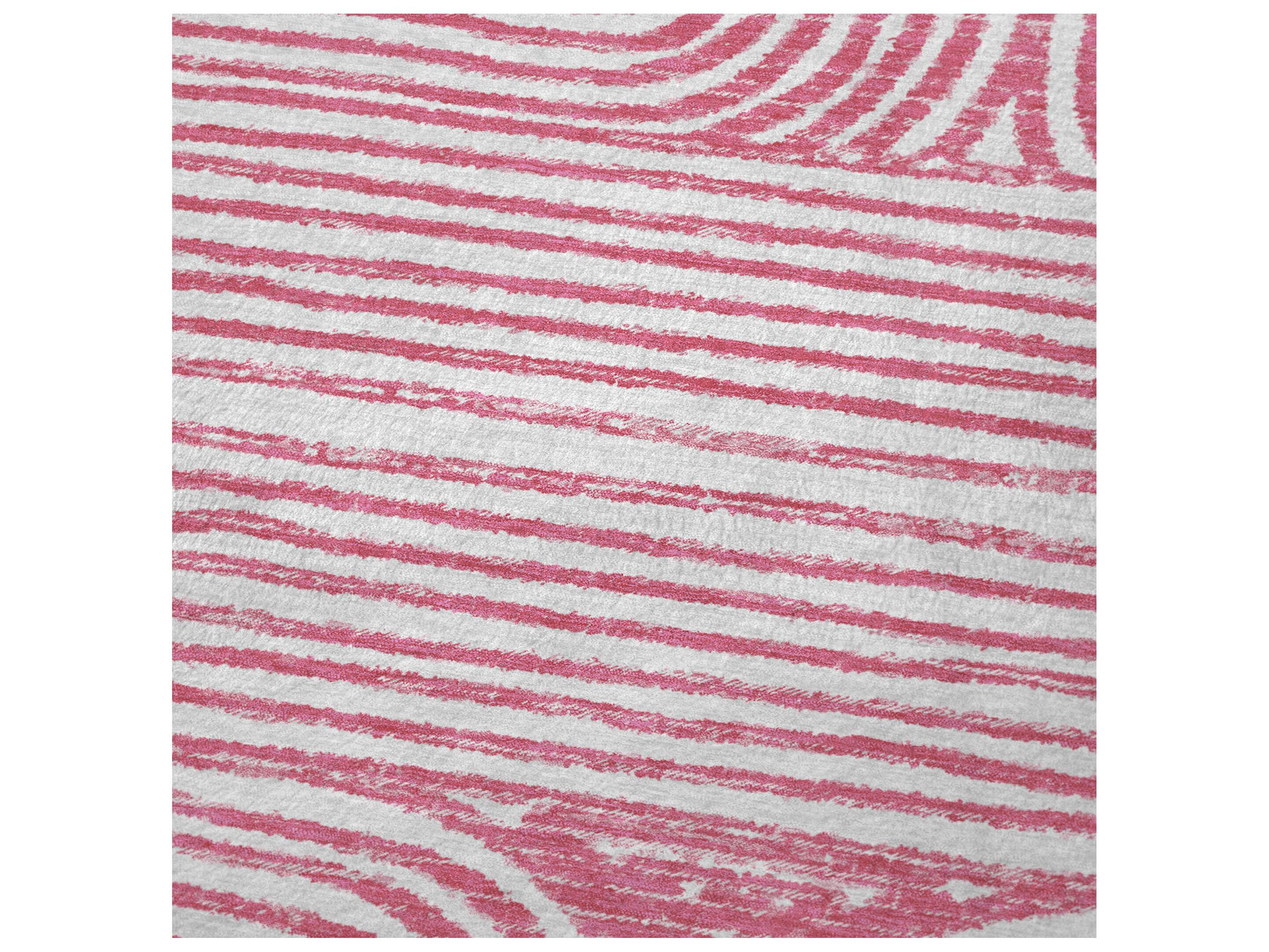 Dalyn Sherpa Pink Polyester Throw