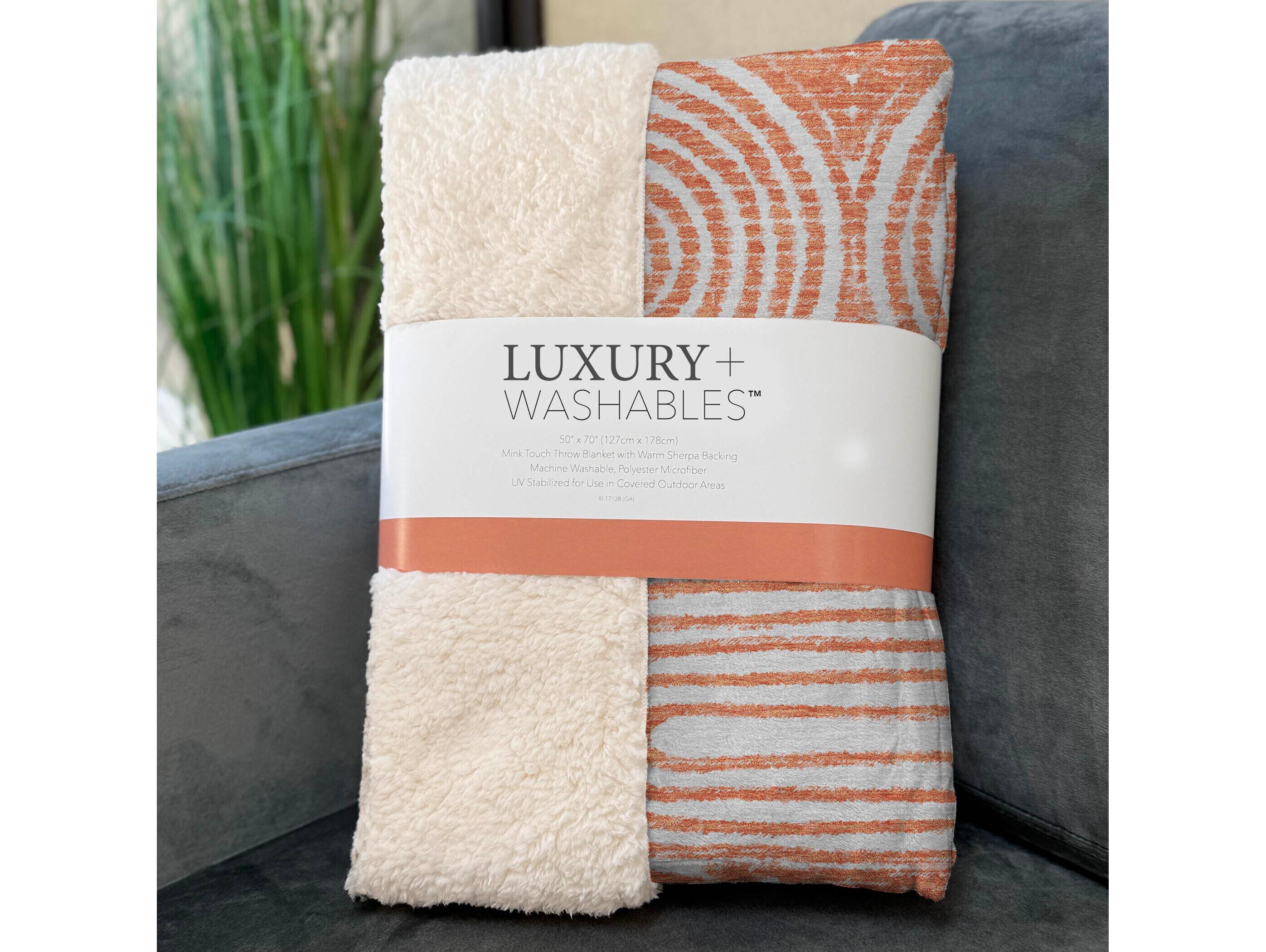 Dalyn Sherpa Orange Polyester Throw