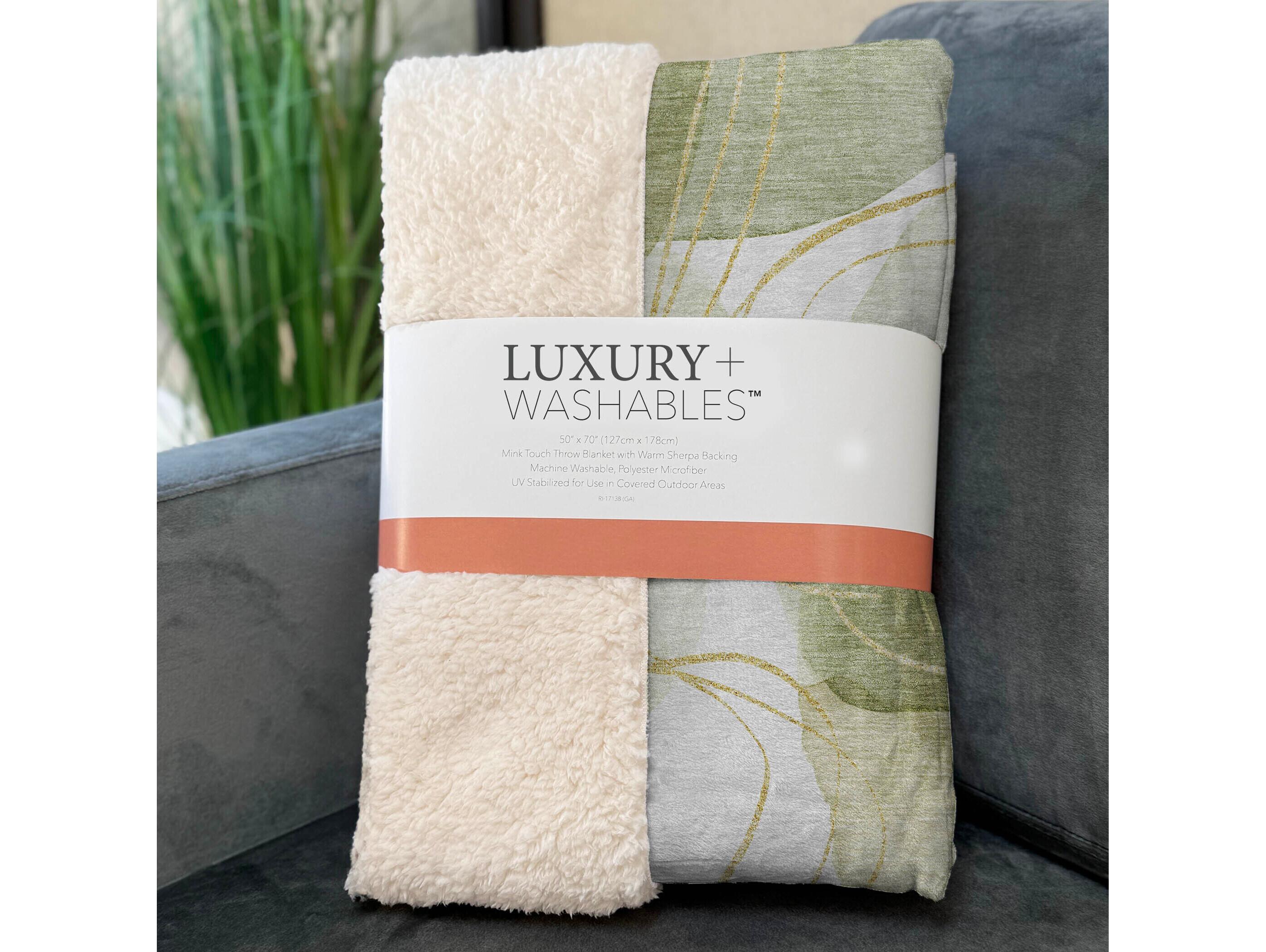 Dalyn Sherpa Green Polyester Throw