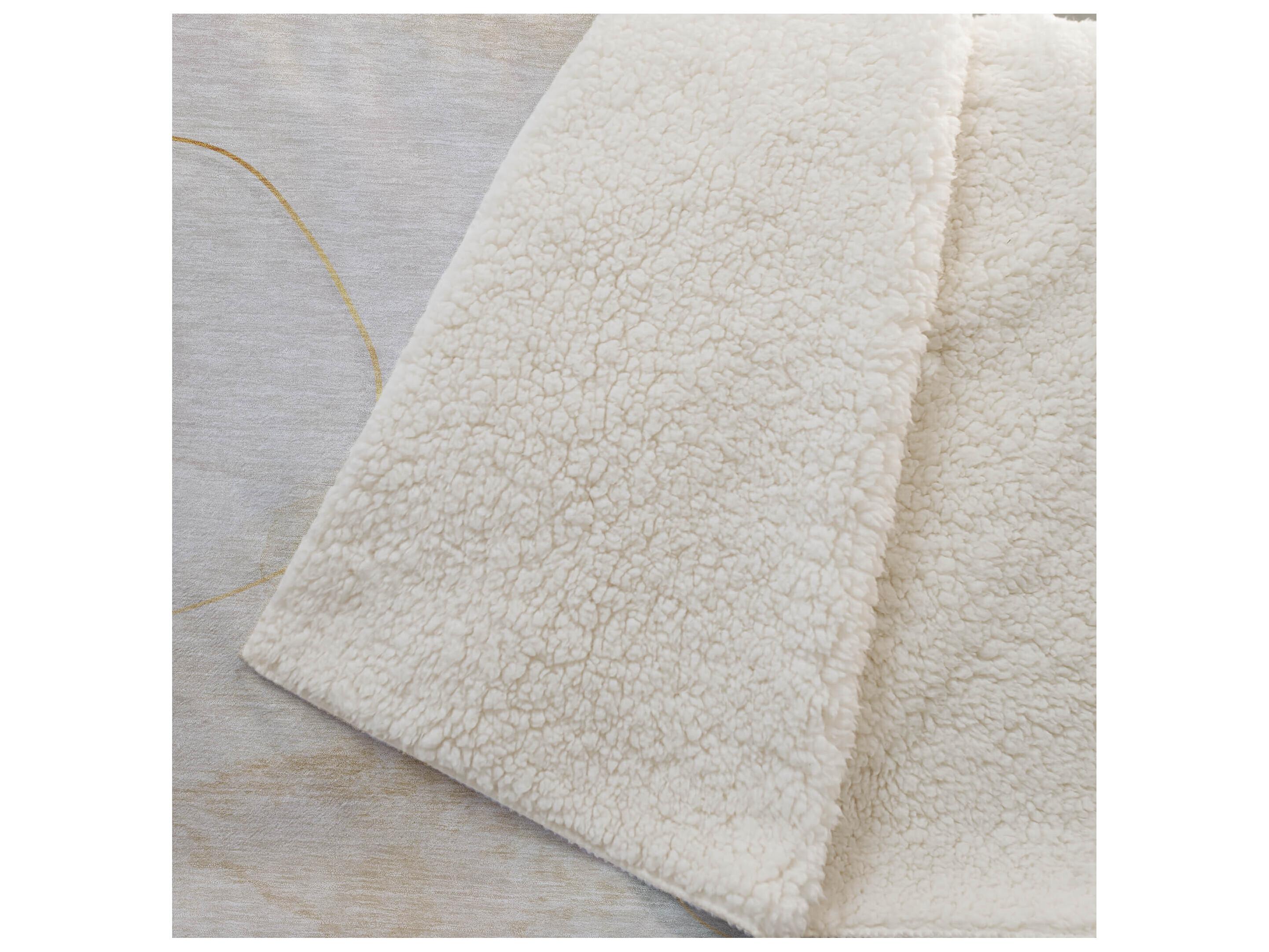 Dalyn Sherpa Brown Polyester Throw