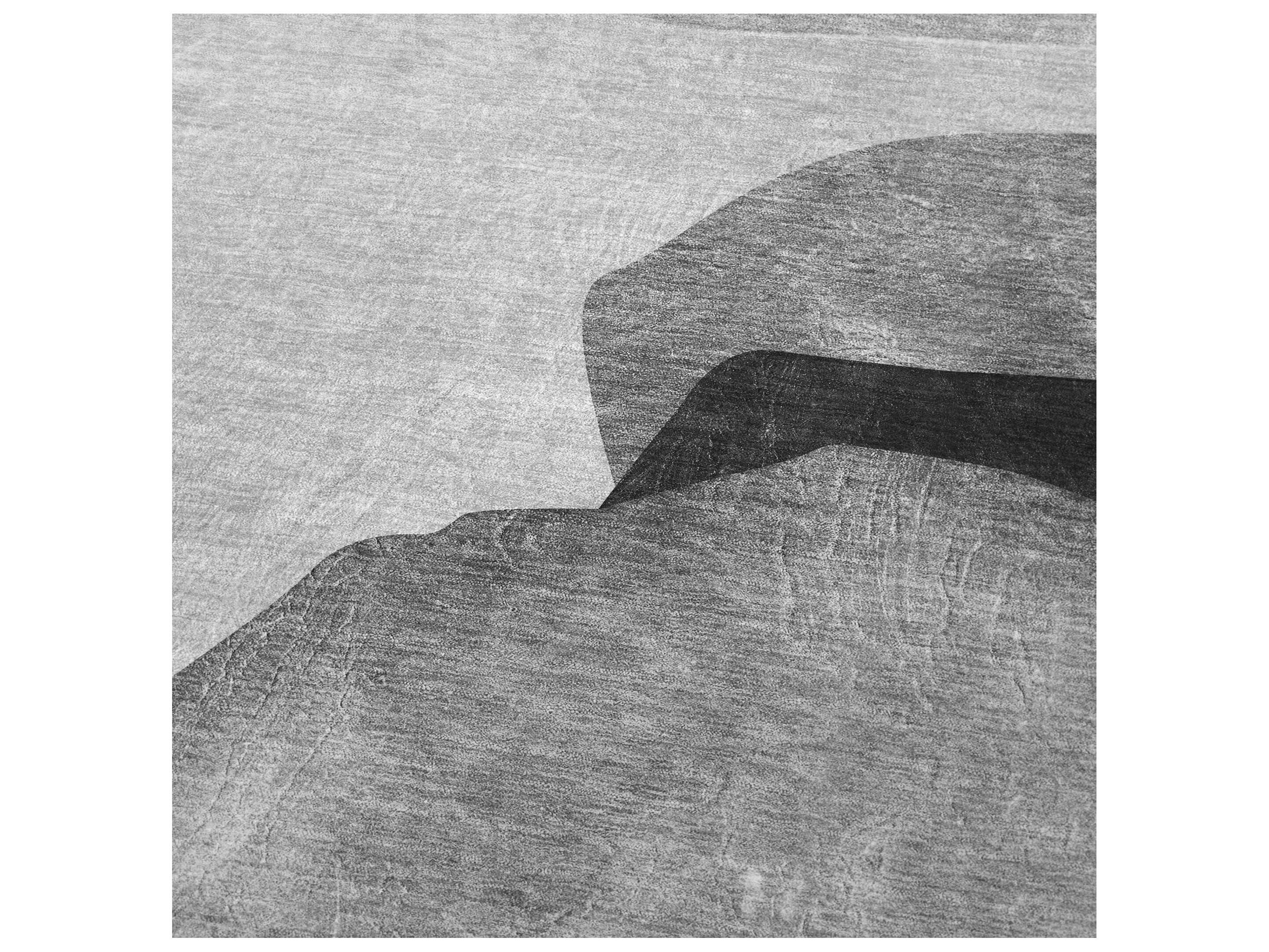 Dalyn Sherpa Gray Polyester Throw