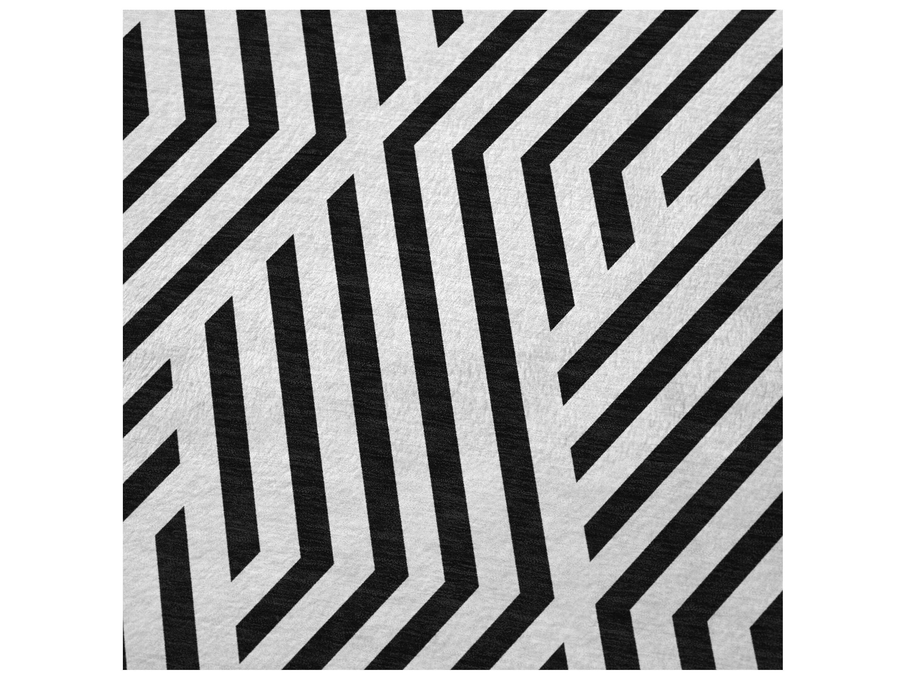 Dalyn Sherpa Black Polyester Throw