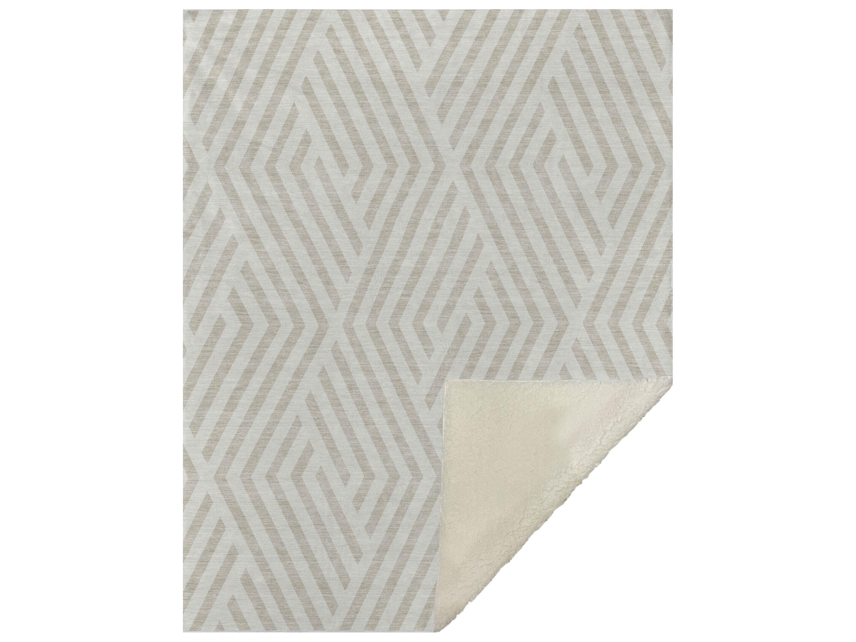 Dalyn Sherpa Ivory Polyester Throw