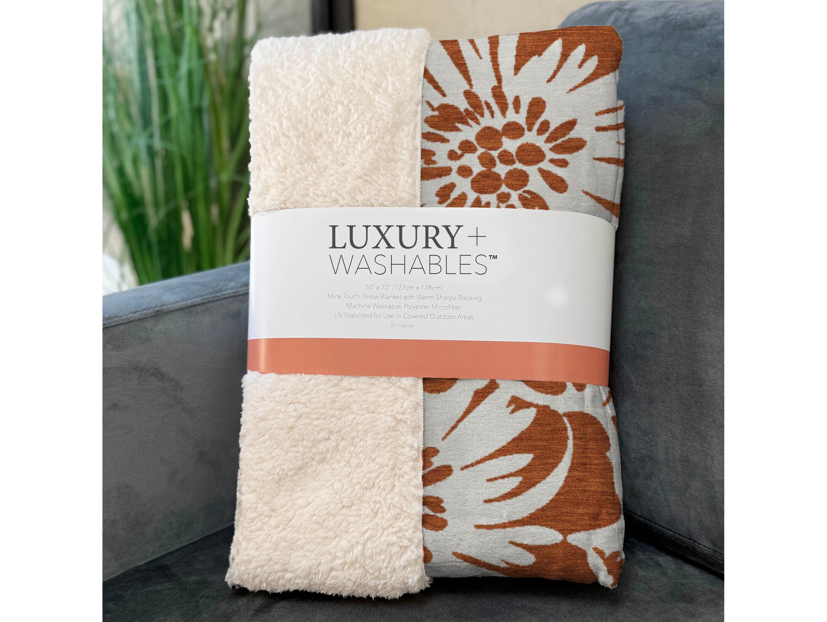 Dalyn Sherpa Orange Polyester Throw