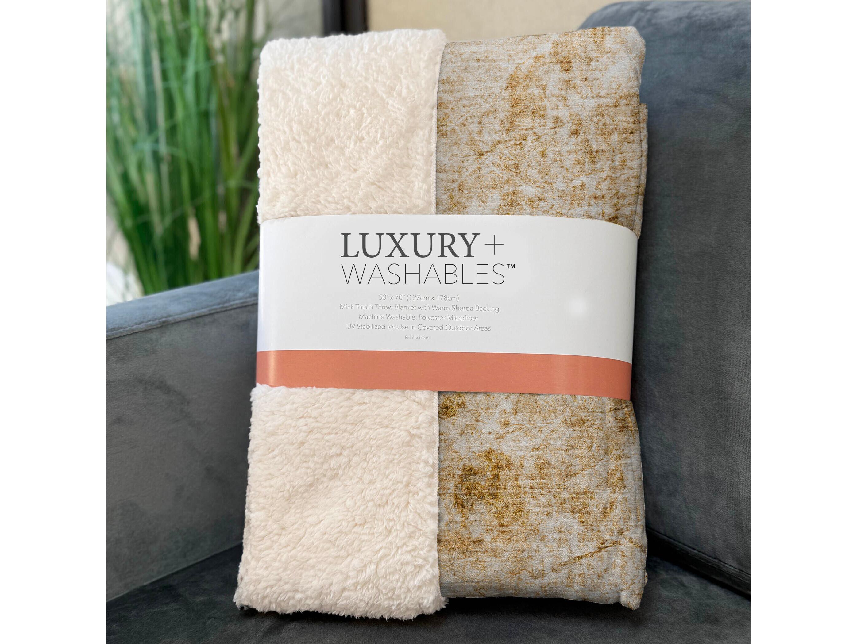 Dalyn Sherpa Brown Polyester Throw