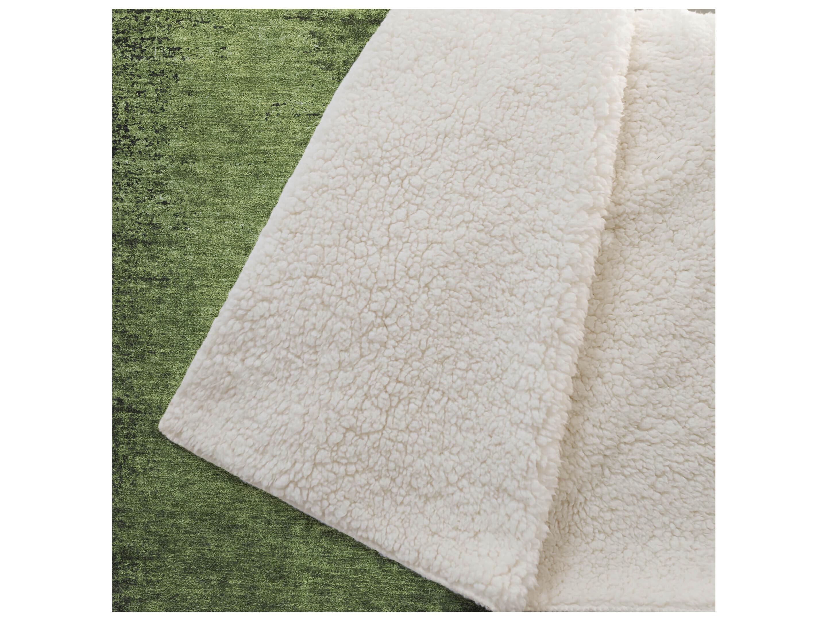 Dalyn Sherpa Green Polyester Throw