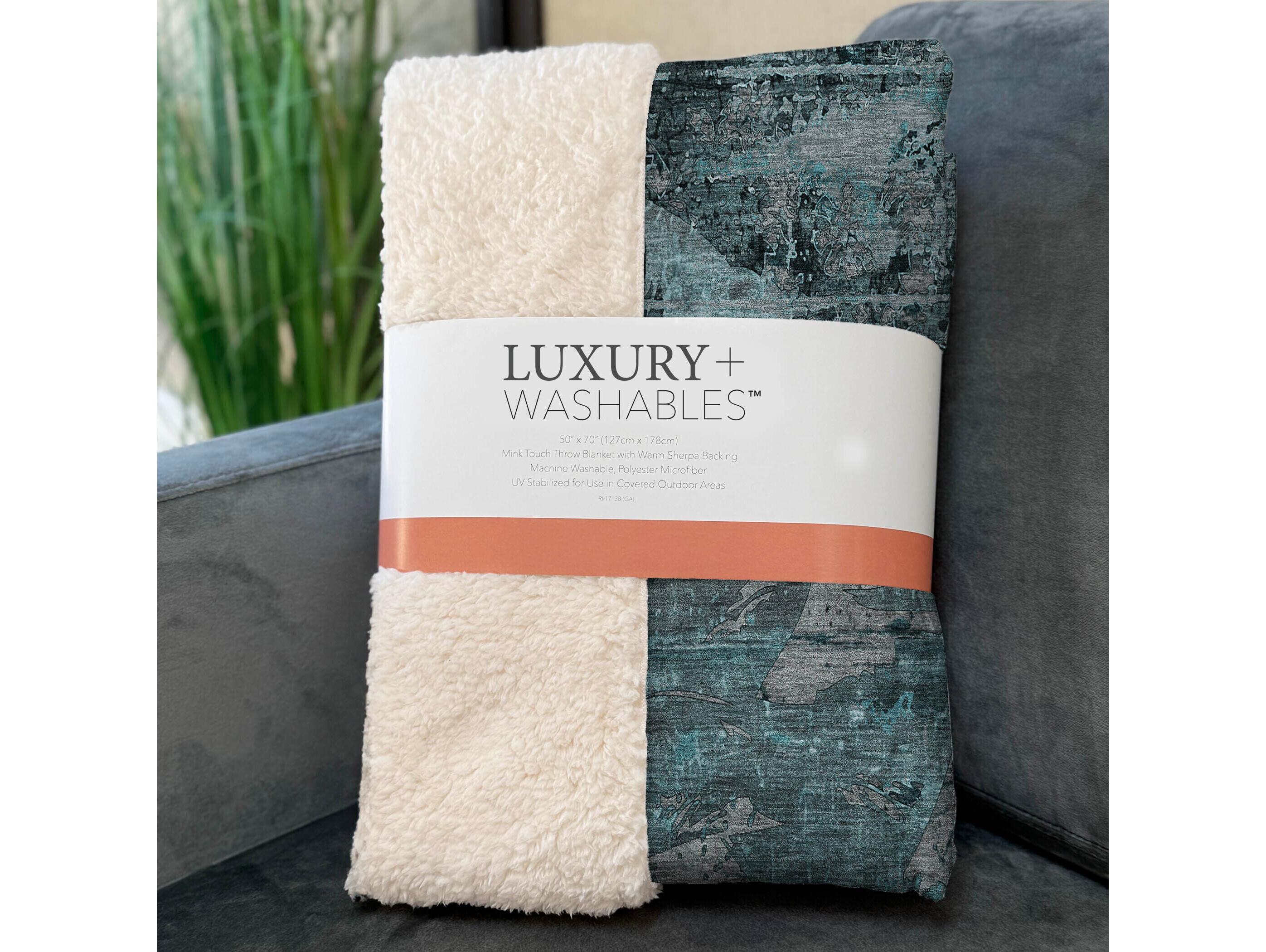 Dalyn Sherpa Teal Polyester Throw