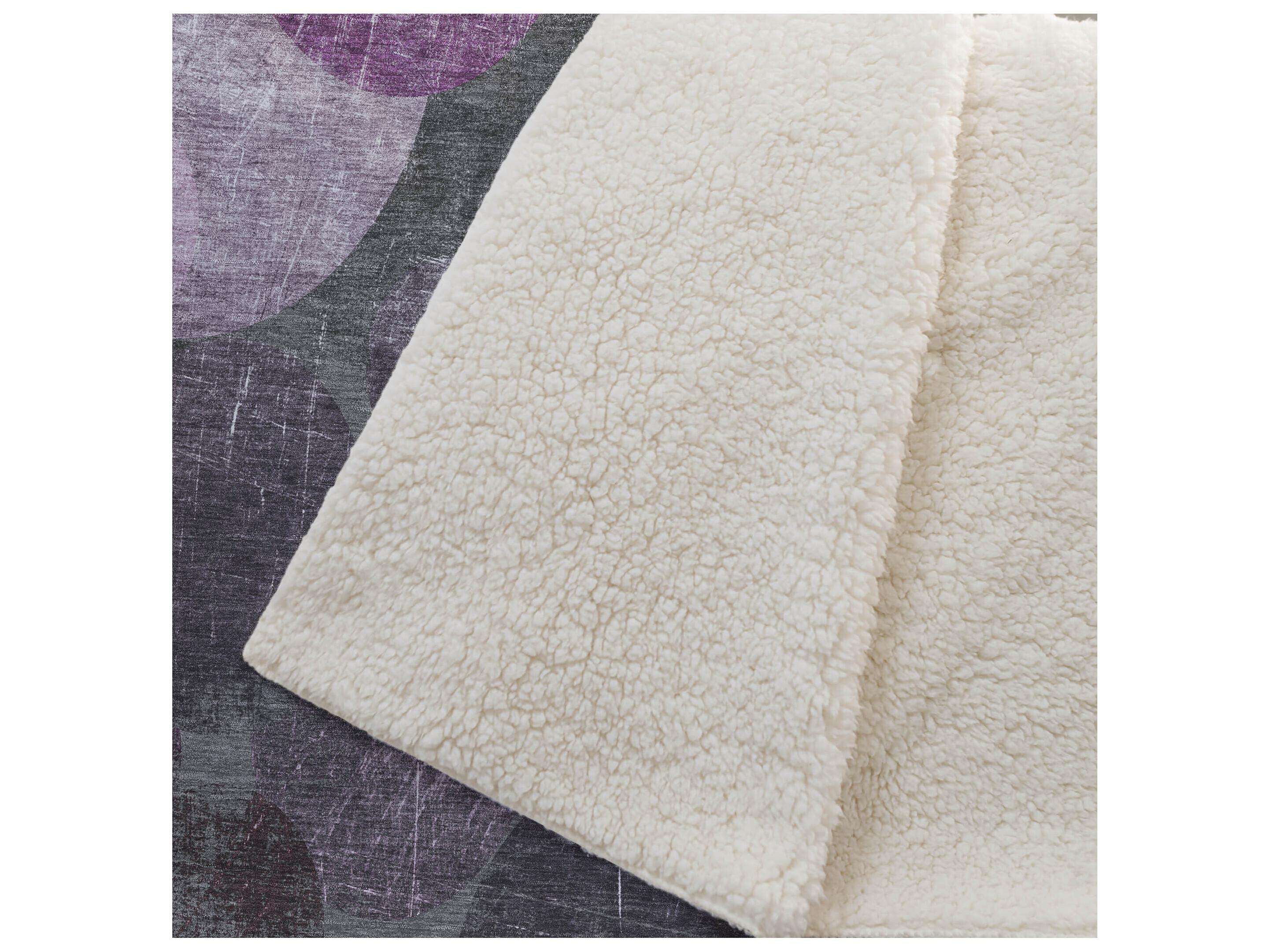 Dalyn Sherpa Red Polyester Throw