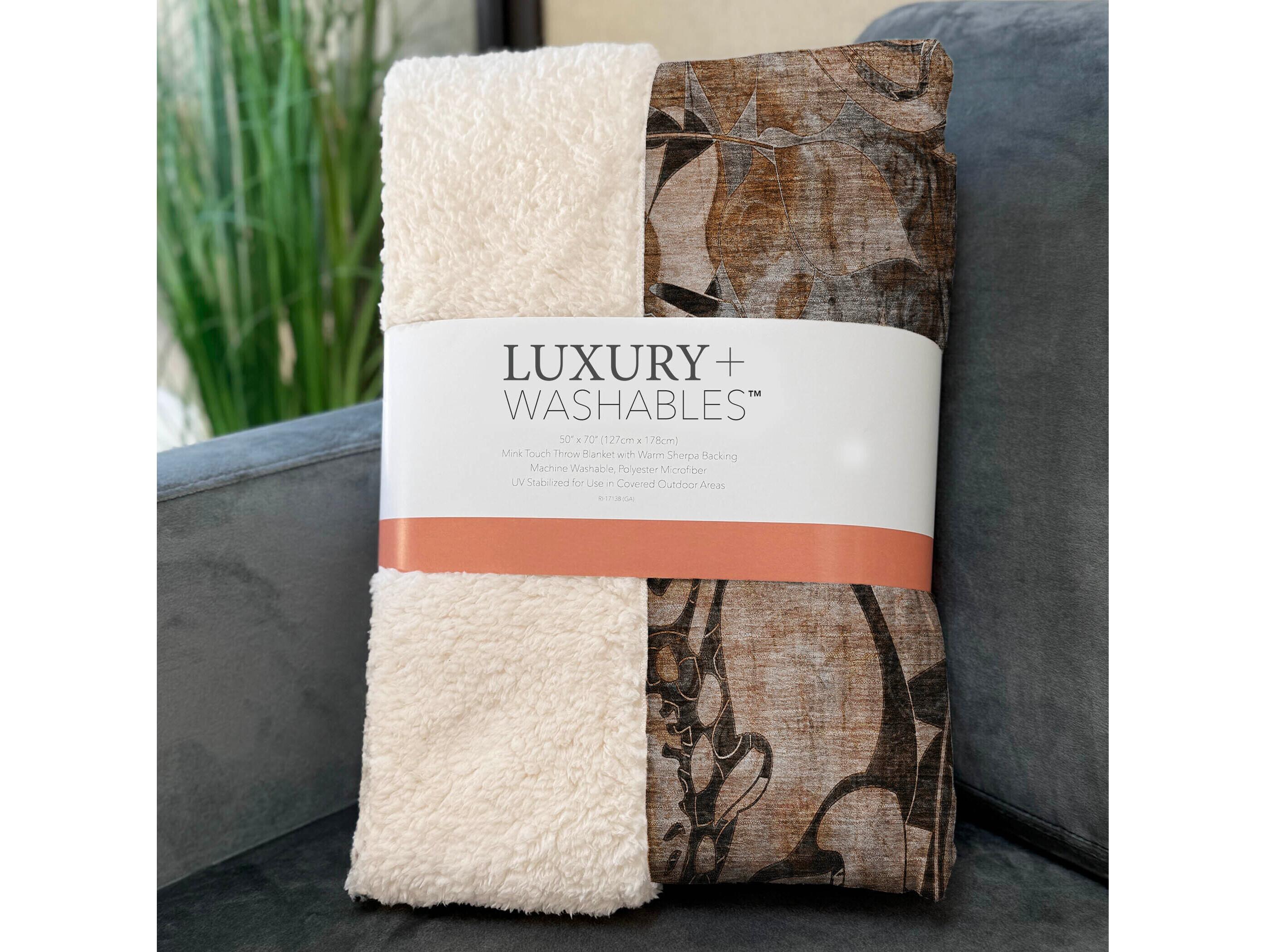 Dalyn Sherpa Orange Polyester Throw