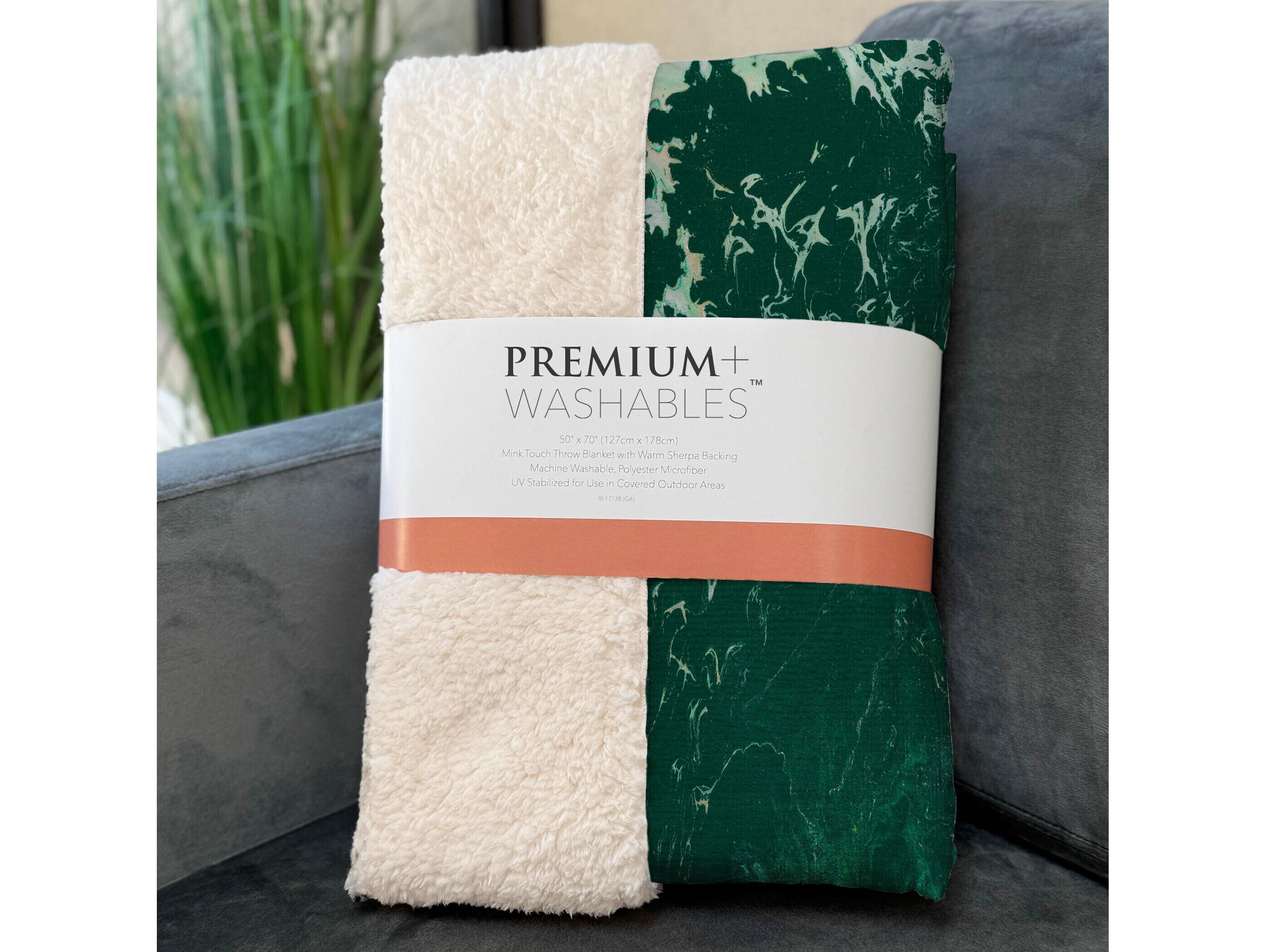 Dalyn Sherpa Green Polyester Throw