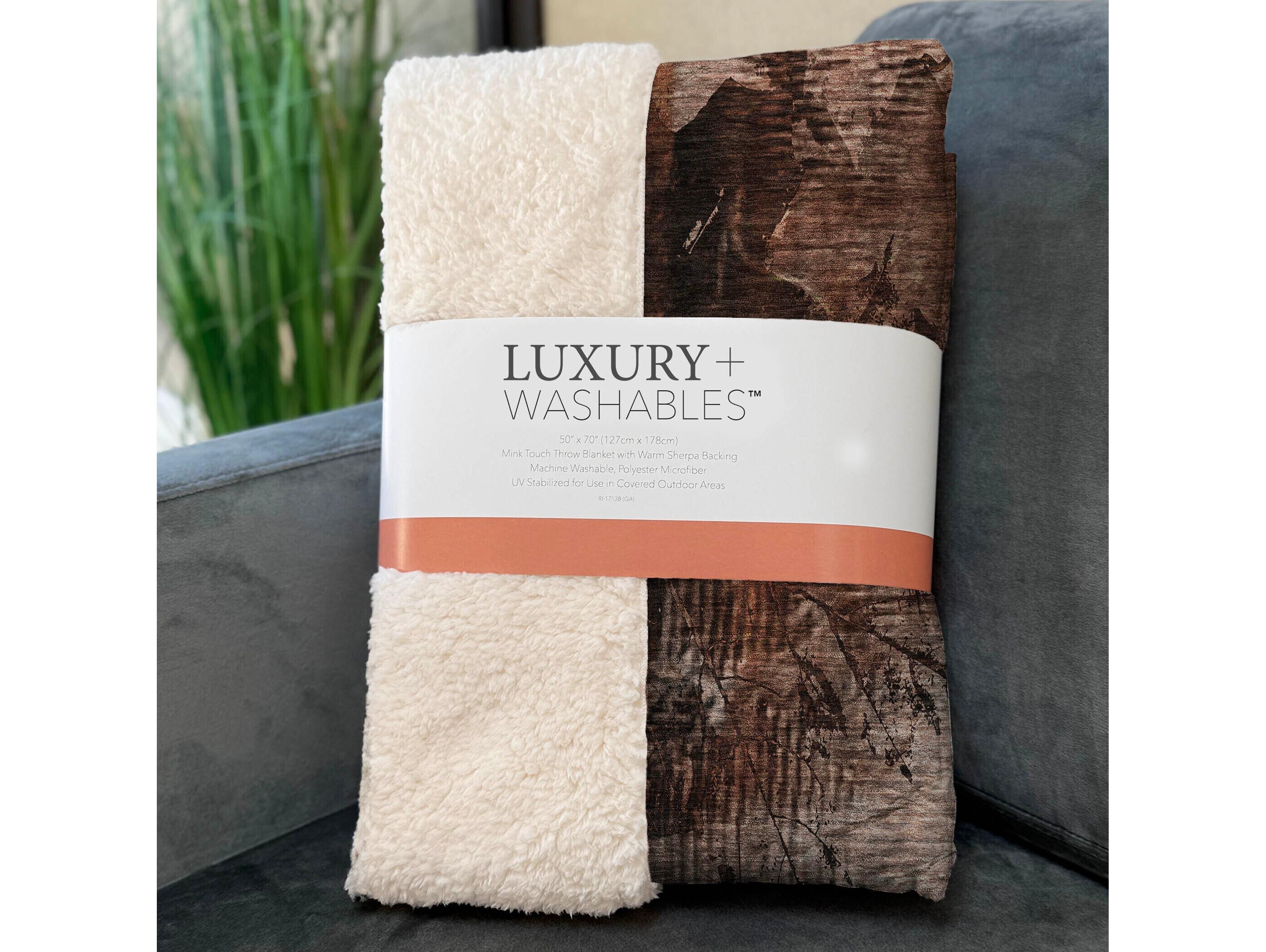 Dalyn Sherpa Orange Polyester Throw