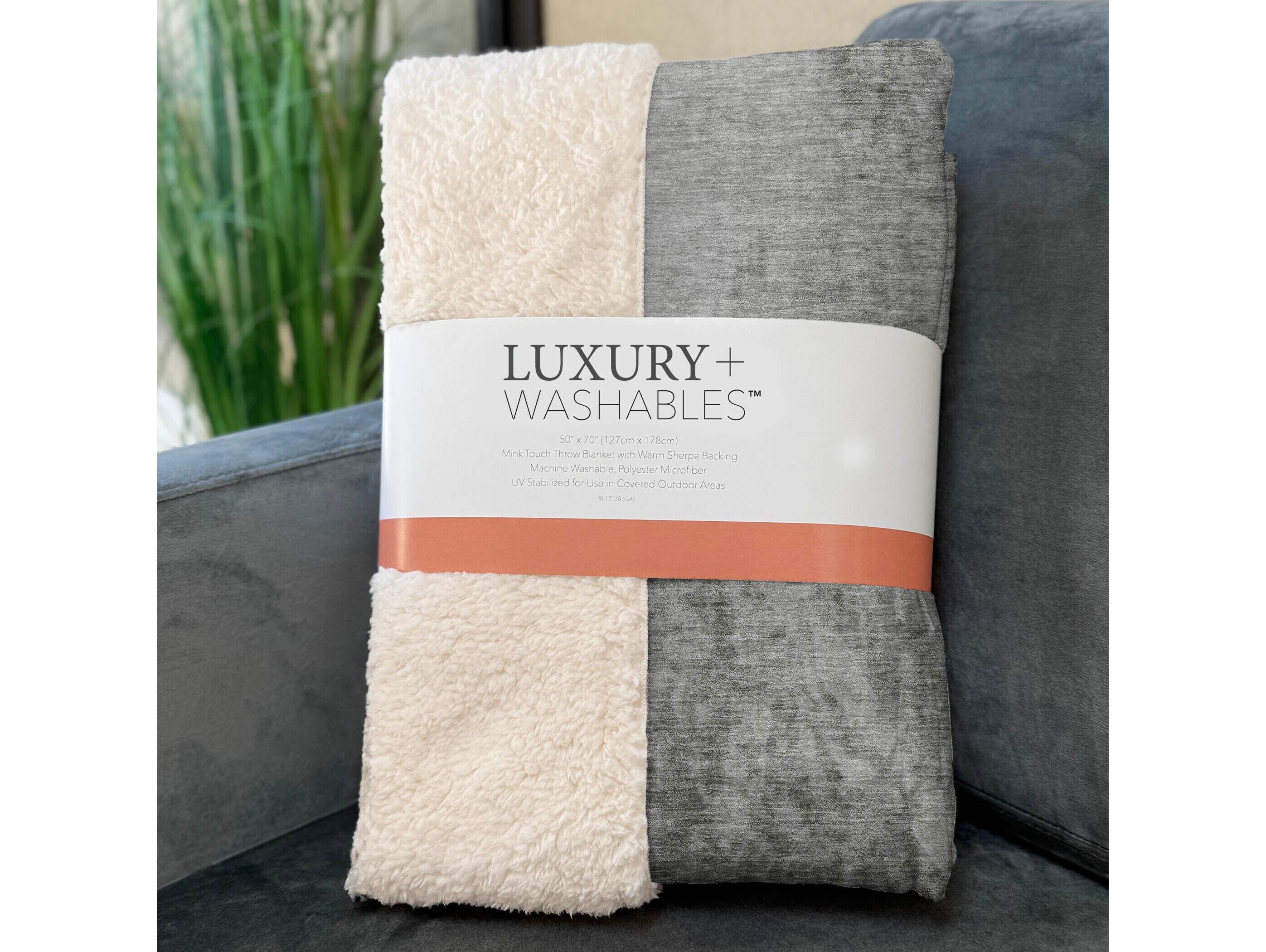 Dalyn Sherpa Gray Polyester Throw