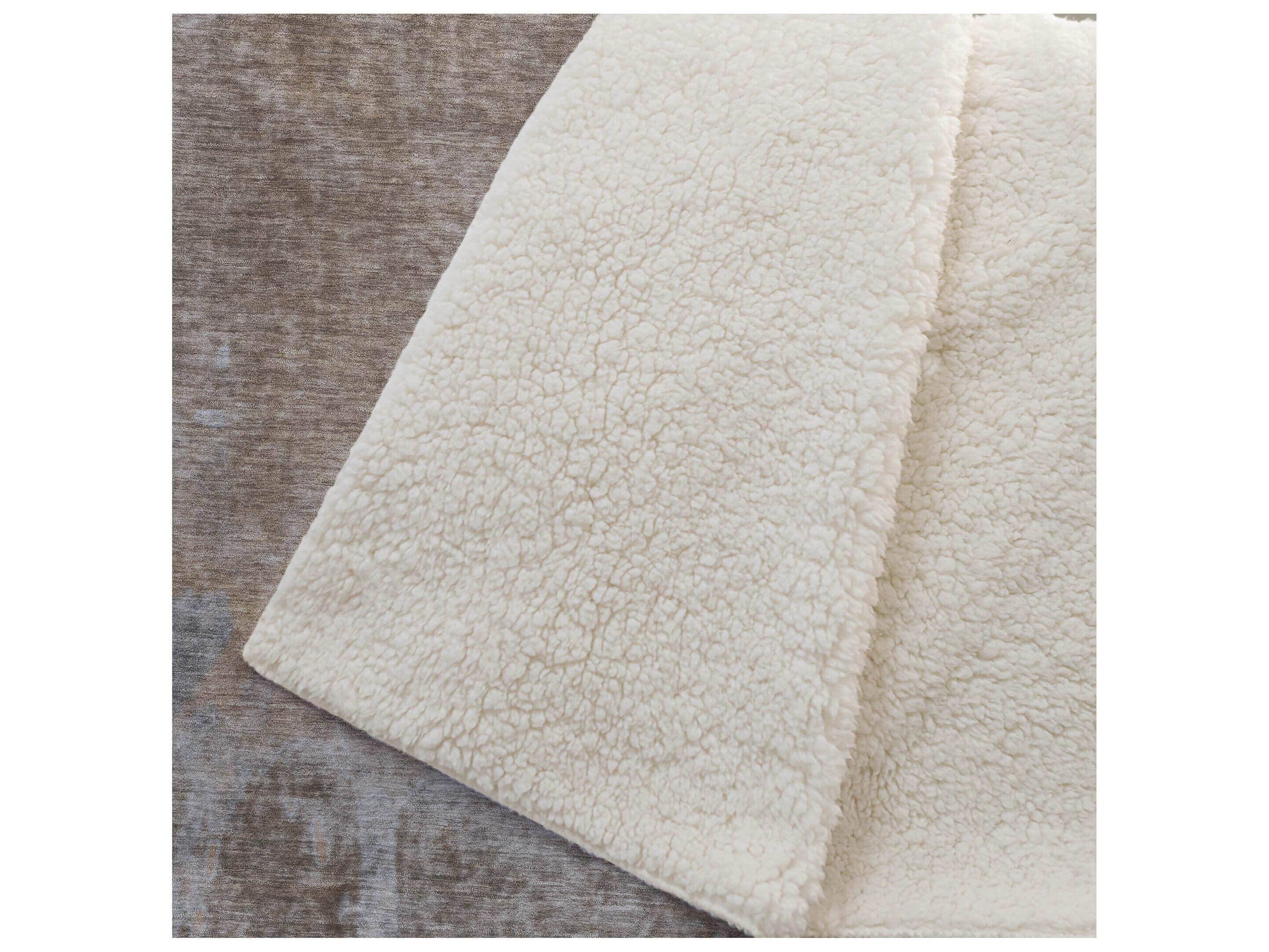 Dalyn Sherpa Brown Polyester Throw