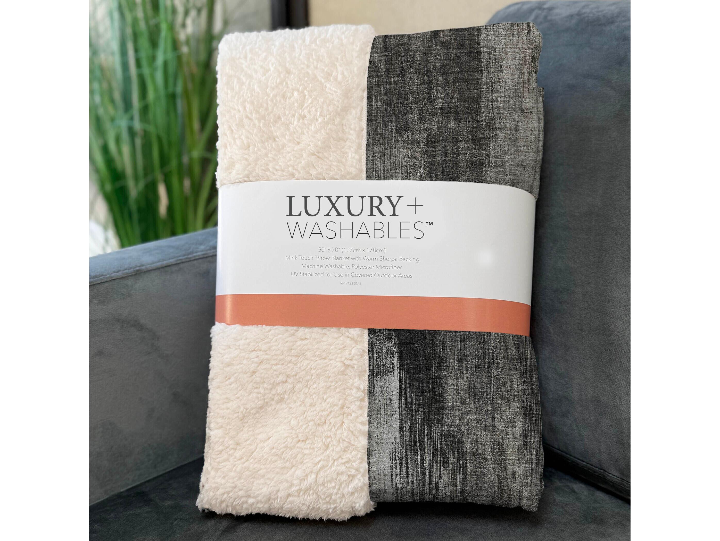 Dalyn Sherpa Gray Polyester Throw