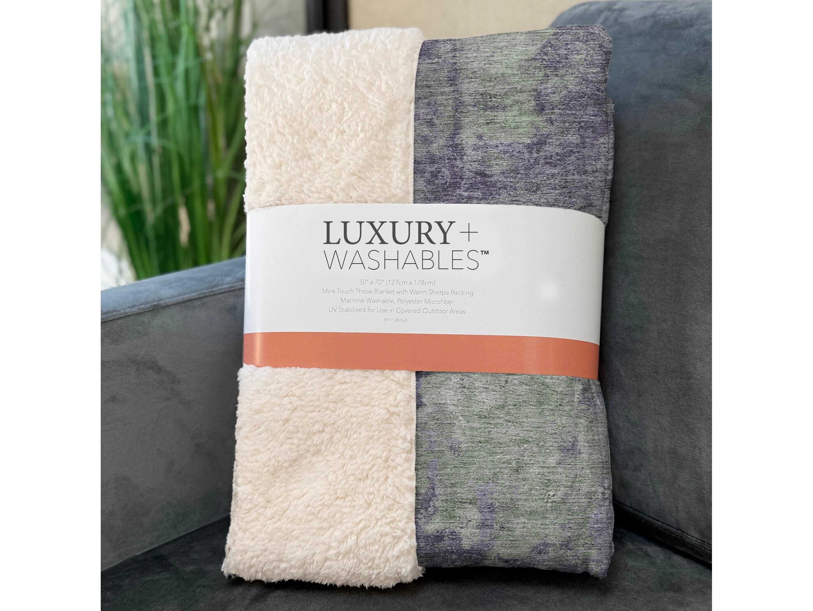 Dalyn Sherpa Purple Polyester Throw