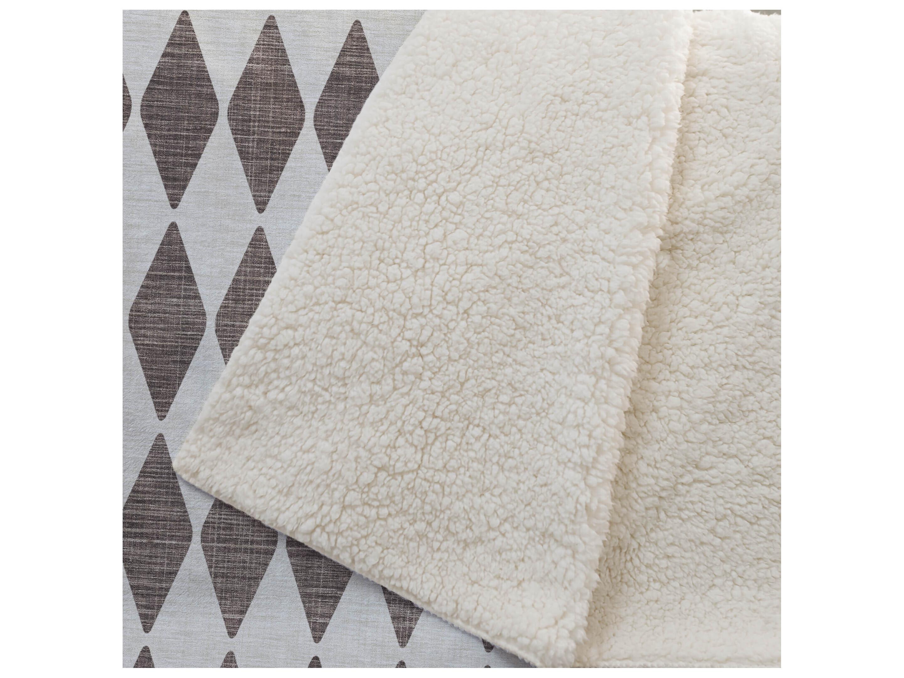 Dalyn Sherpa Brown Polyester Throw