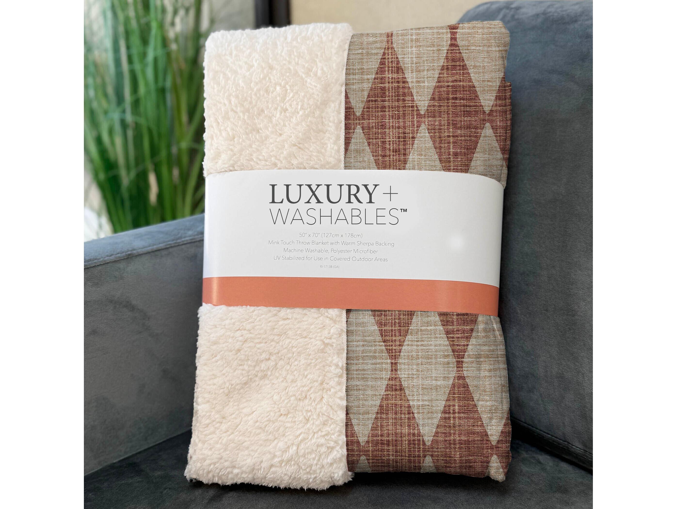 Dalyn Sherpa Orange Polyester Throw