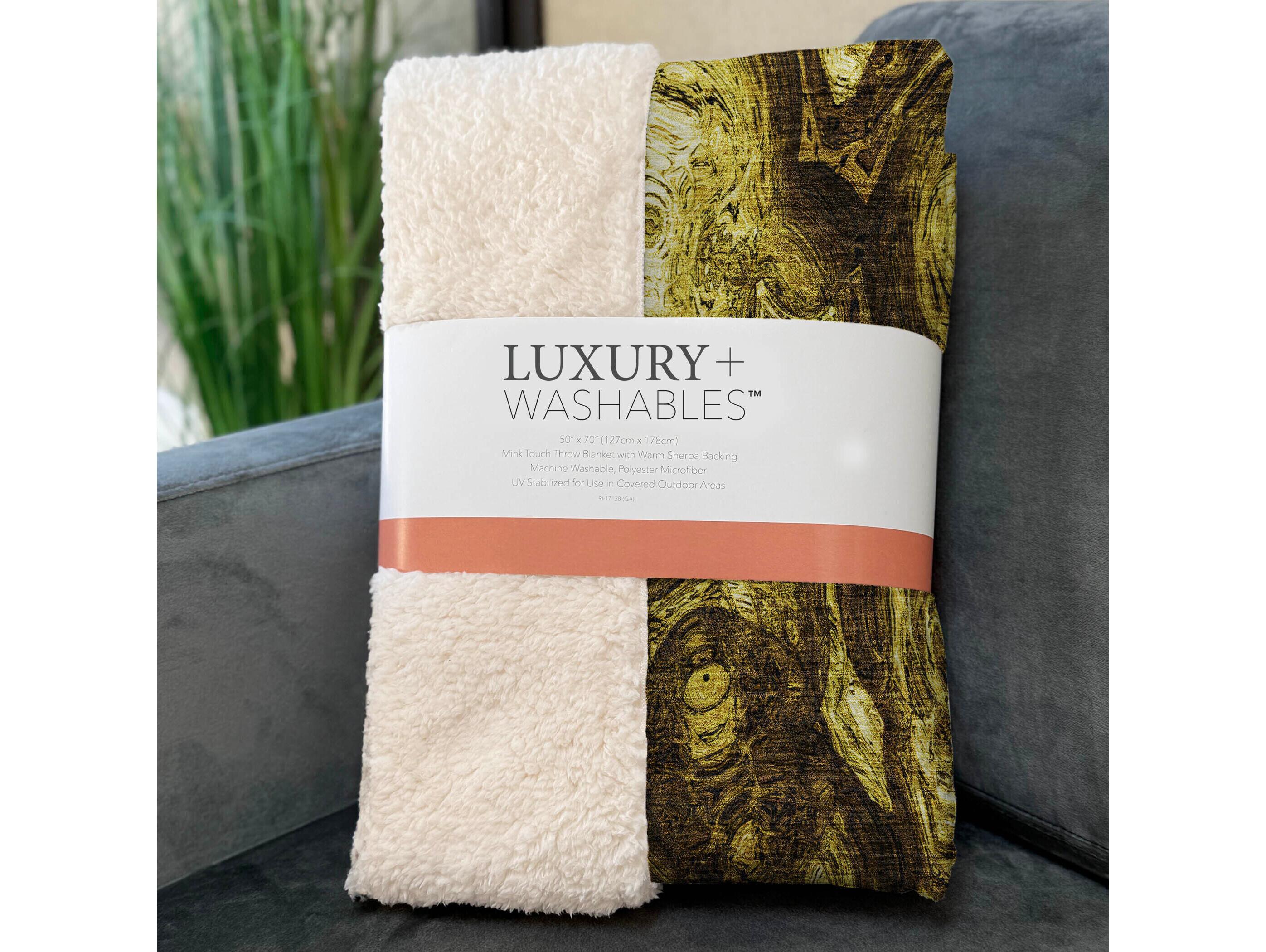 Dalyn Sherpa Gold Polyester Throw