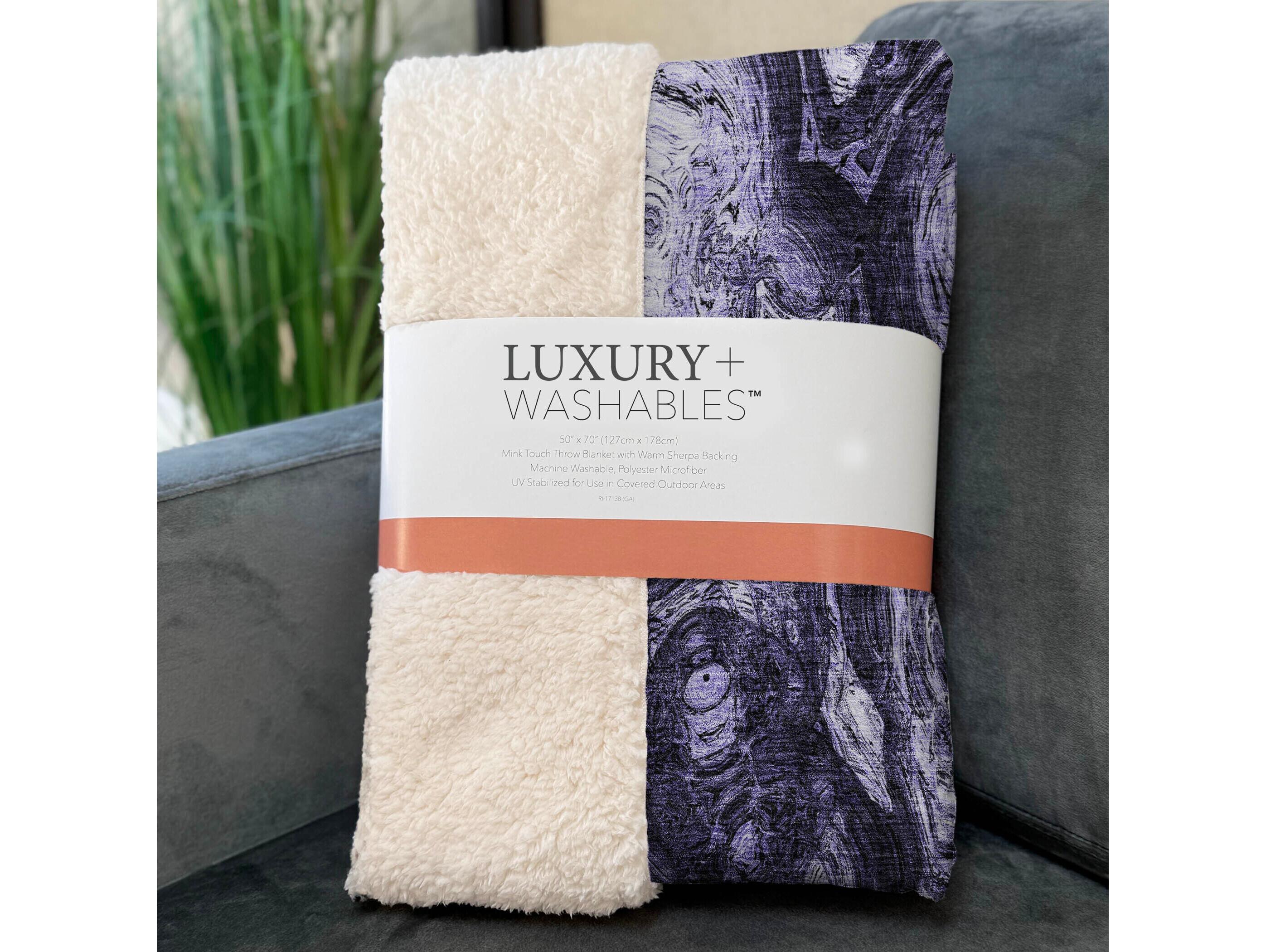 Dalyn Sherpa Purple Polyester Throw