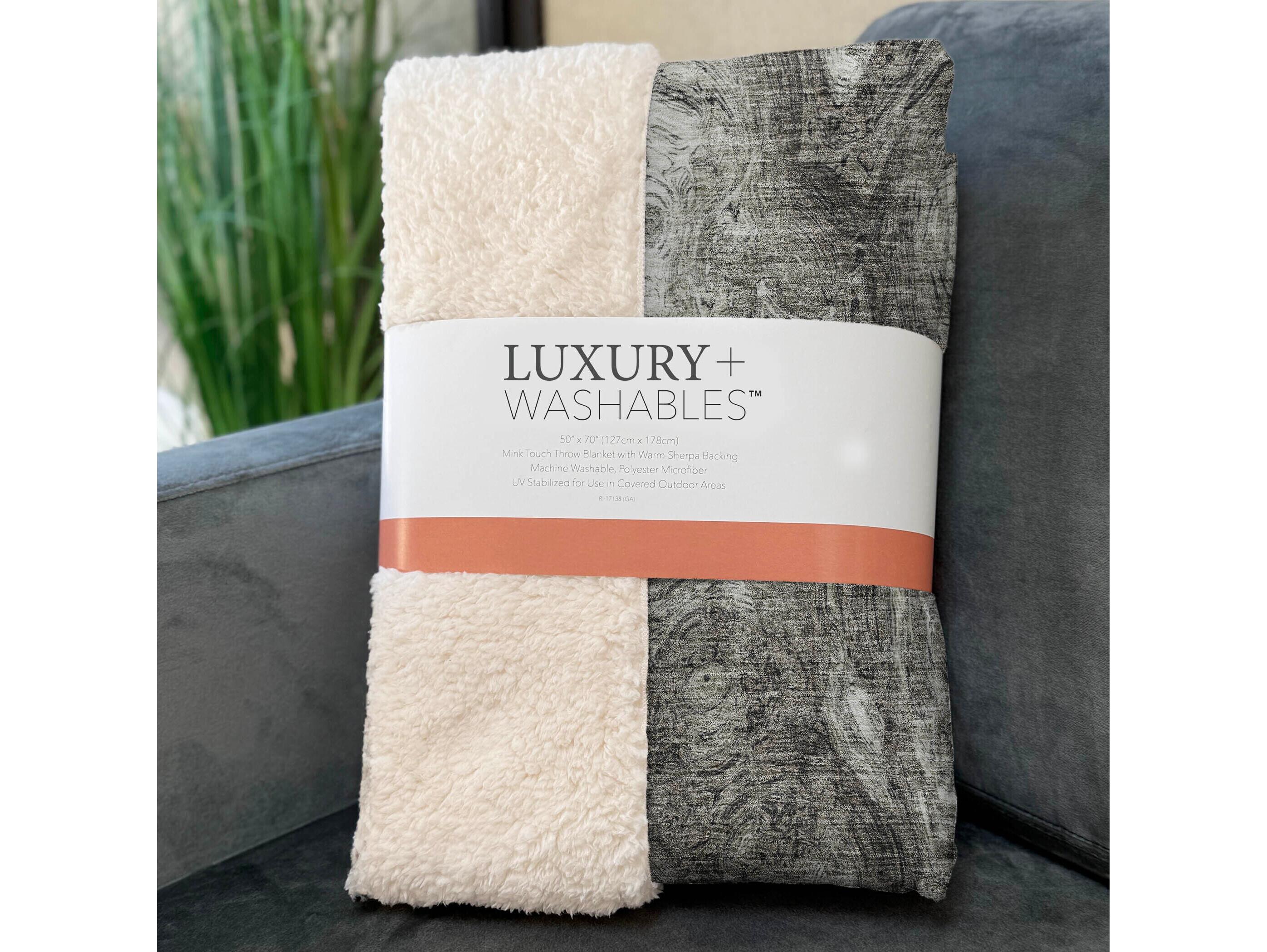 Dalyn Sherpa Gray Polyester Throw